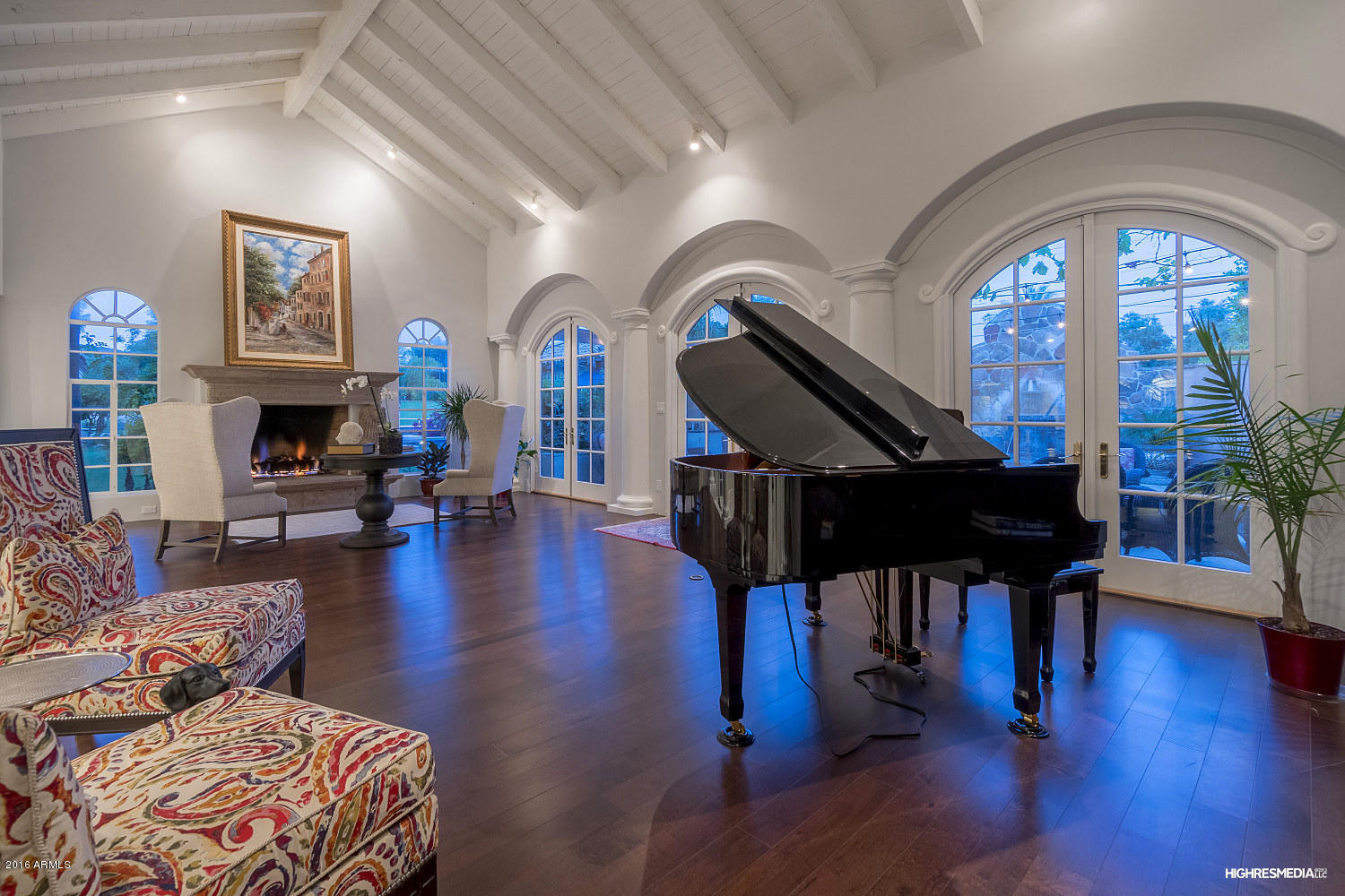 APACHE ESTATES - Residential