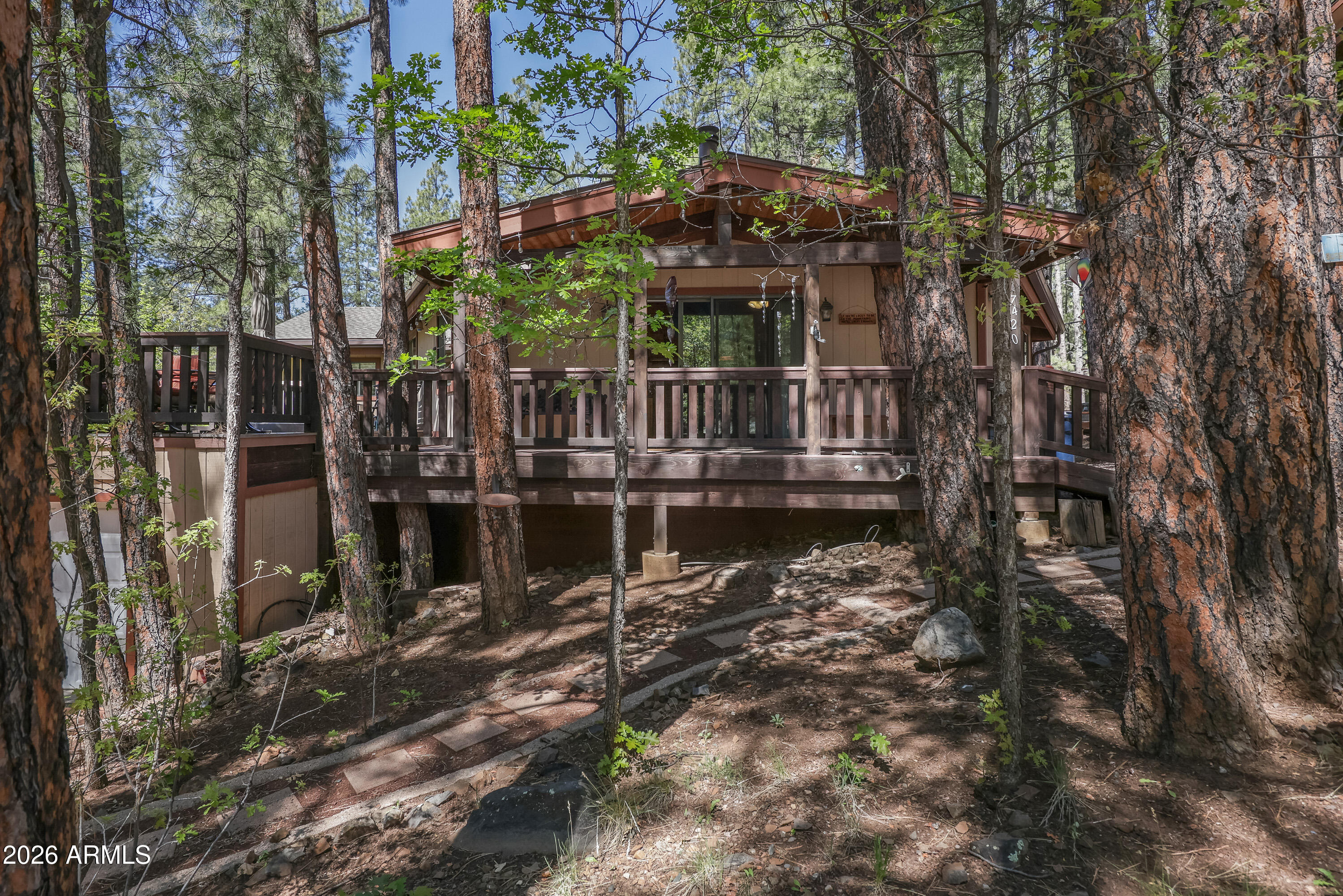 SUBDIVISION: PINEWOOD UNIT 09 LOT: 91 SIXTEENTH: SW QUARTER: NW SECTION: 15 TOWNSHIP: 18N RANGE: 07E - Residential