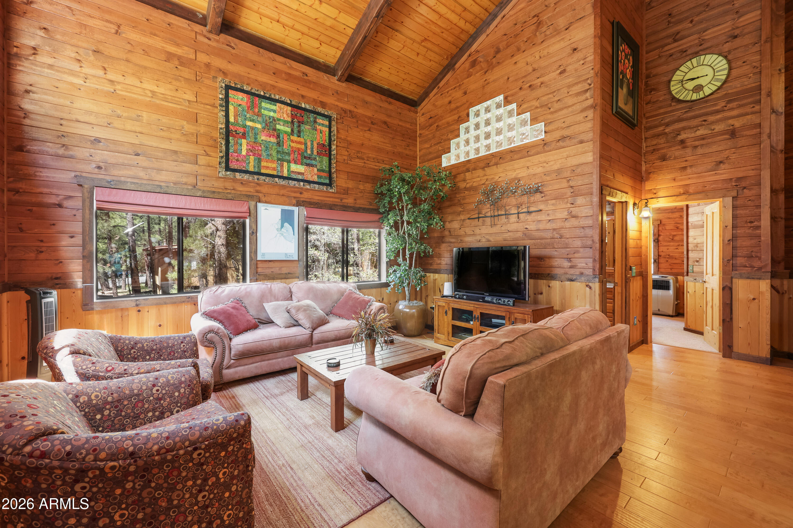 SUBDIVISION: PINEWOOD UNIT 09 LOT: 91 SIXTEENTH: SW QUARTER: NW SECTION: 15 TOWNSHIP: 18N RANGE: 07E - Residential