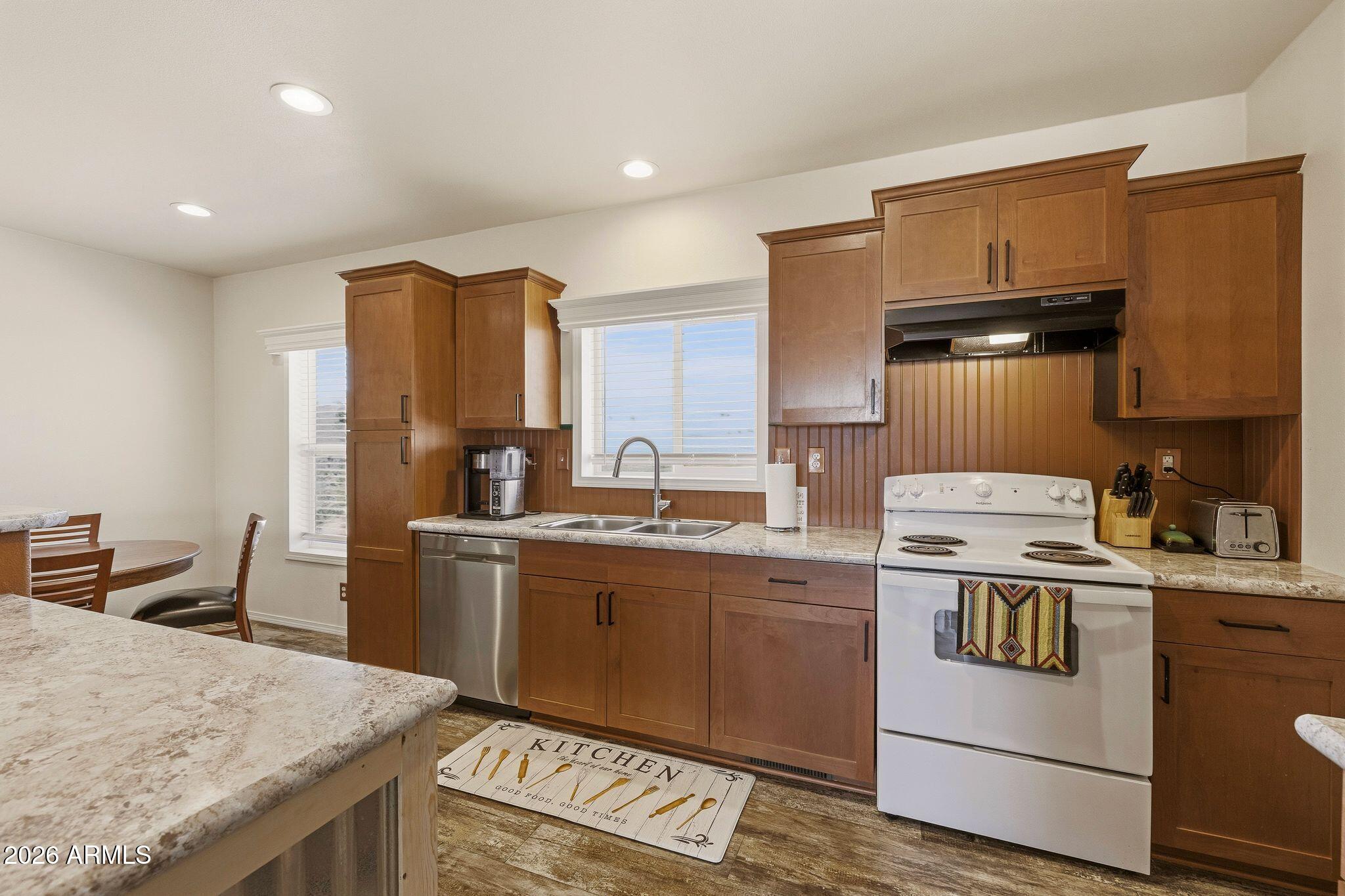 BLUE HILLS FARM - Residential