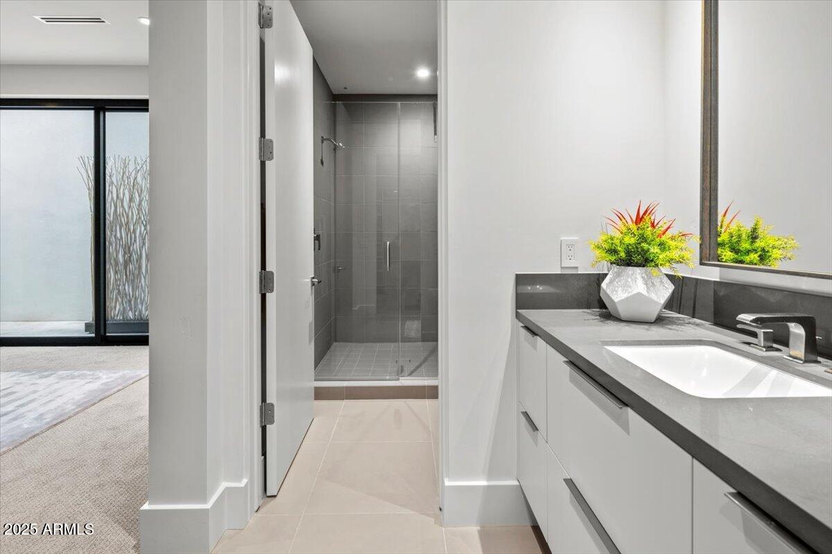 RITZ-CARLTON PARCEL B AMD 3 REPLAT - Residential