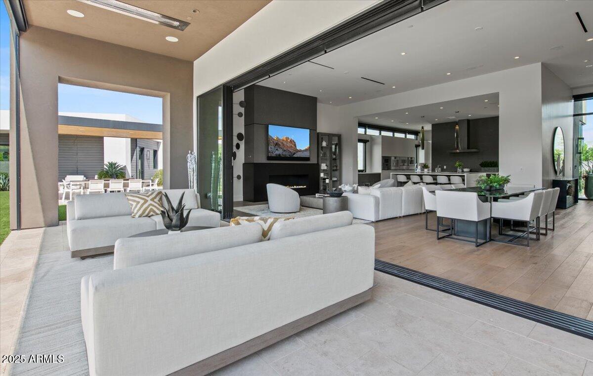 RITZ-CARLTON PARCEL B AMD 3 REPLAT - Residential