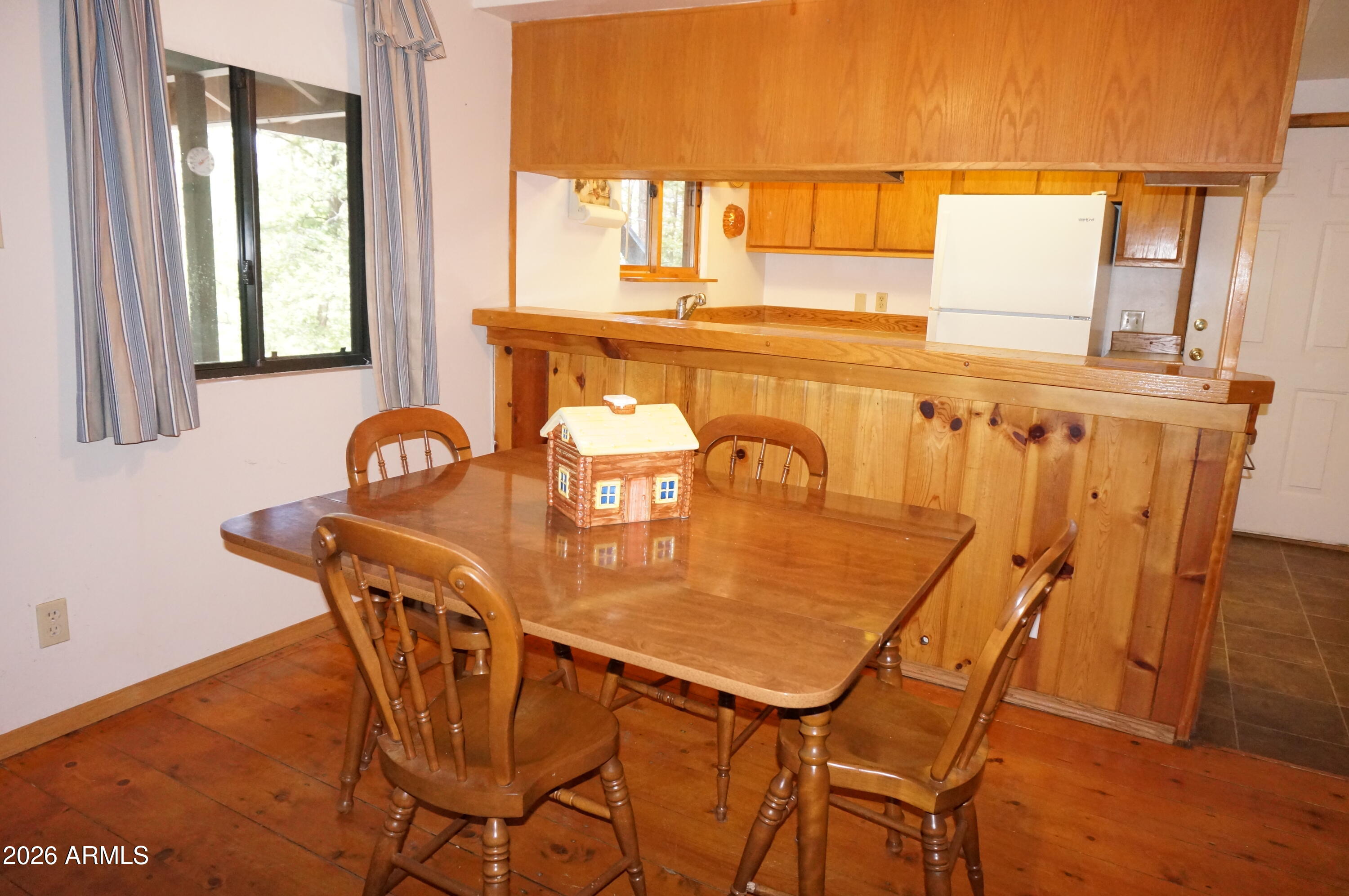 WHITE MOUNTAIN CLUB ESTATES UNIT 2 - Residential