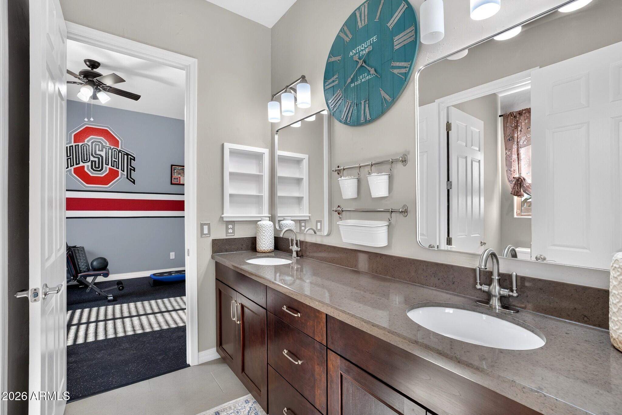 LA JARA FARMS - Residential
