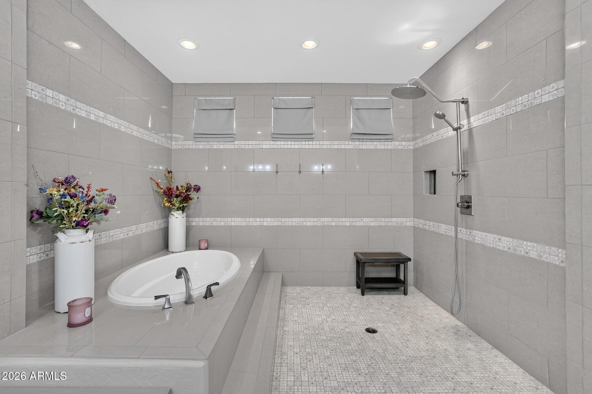 LA JARA FARMS - Residential