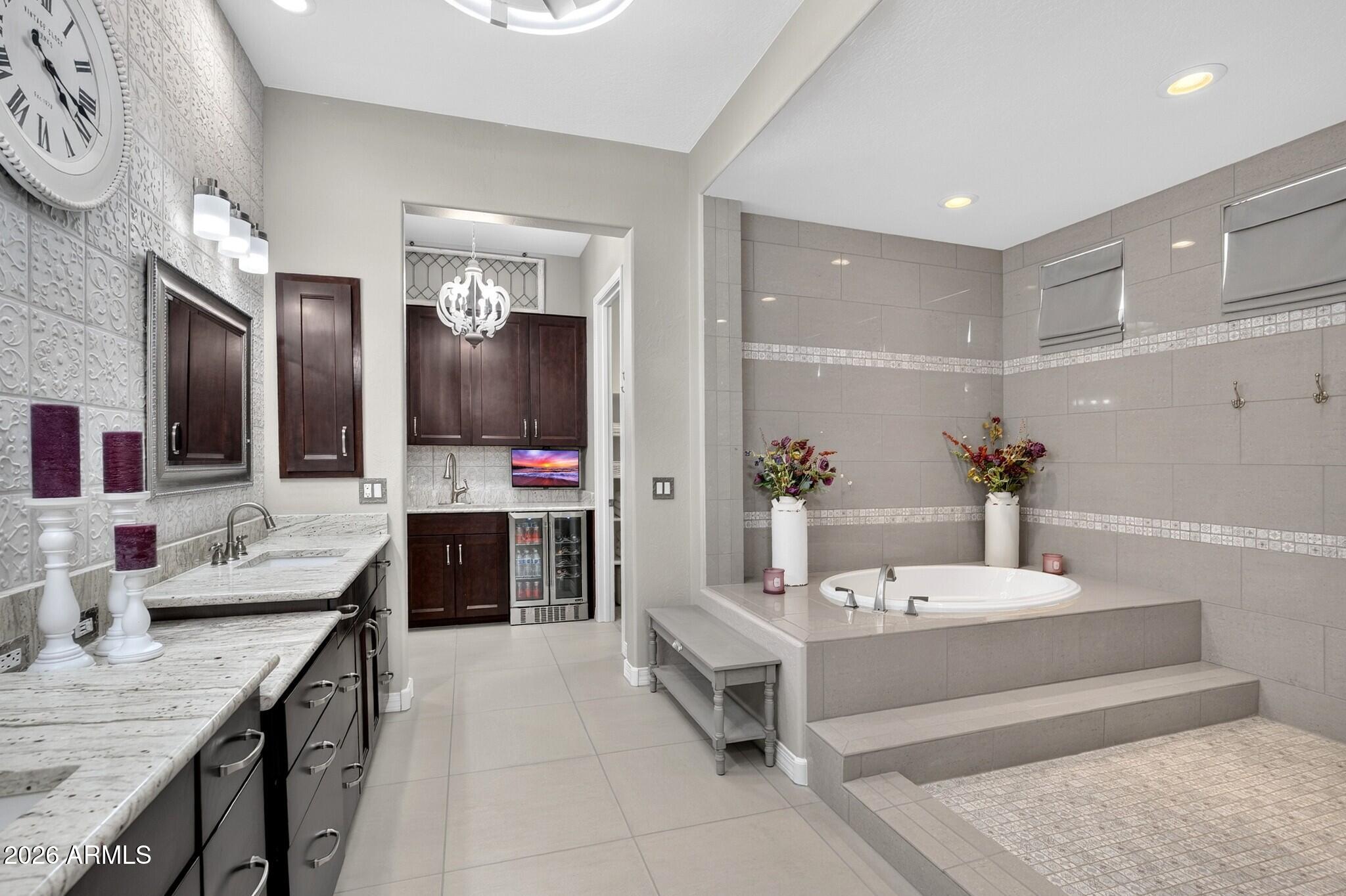 LA JARA FARMS - Residential