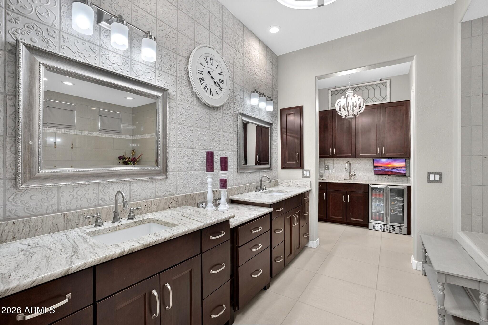 LA JARA FARMS - Residential
