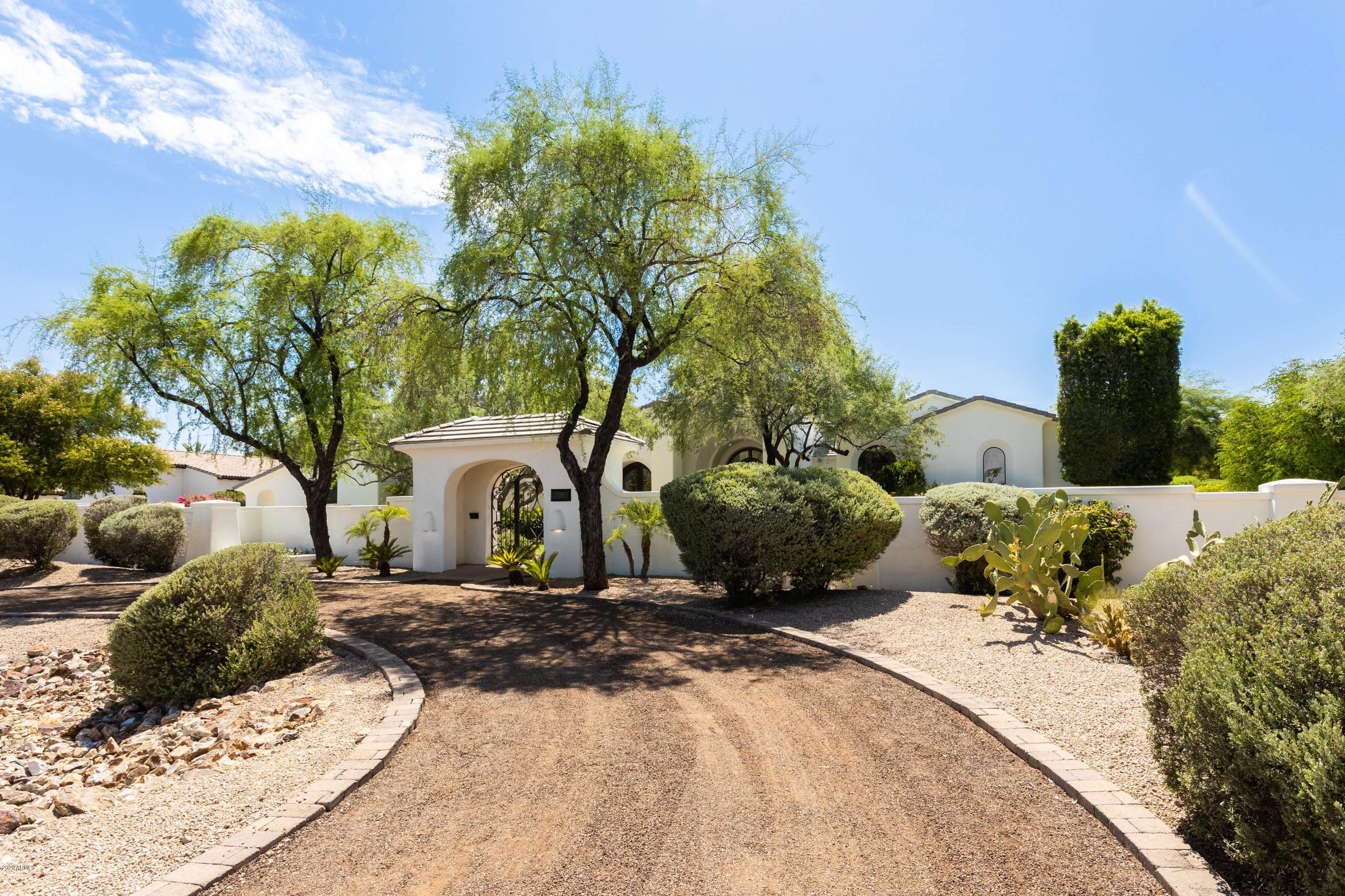 CASA BLANCA GARDENS - Residential