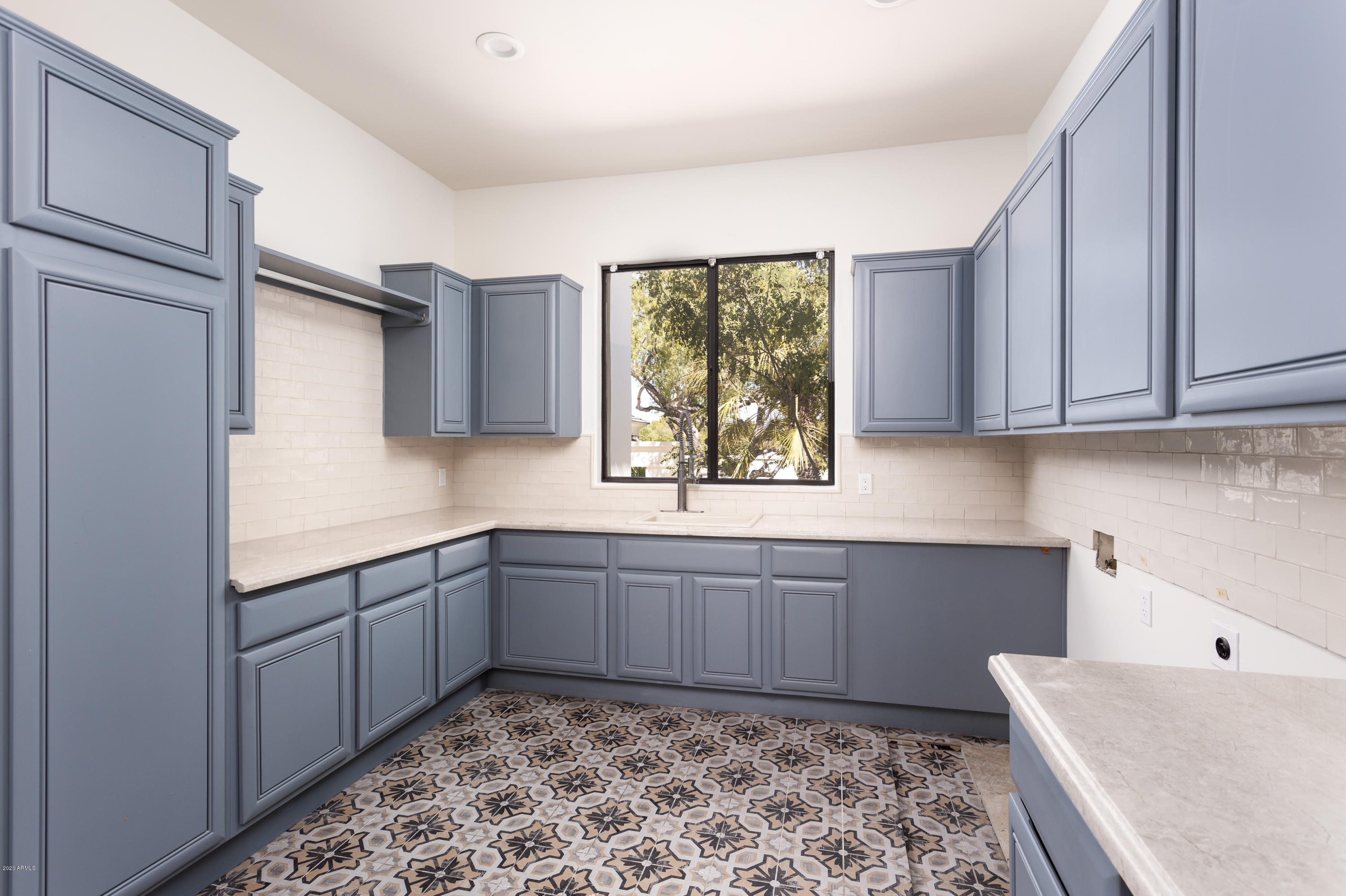 CASA BLANCA GARDENS - Residential