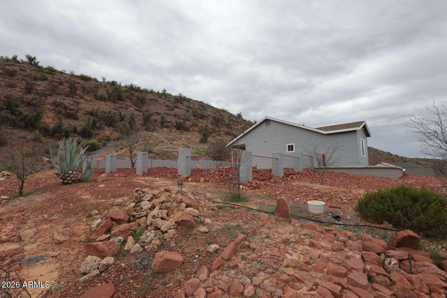 AN IRREG M&B PTN N2SW4 SW PCL COR APPROX 1295'E & 520'N OF SW COR N2SW4 SEC 15-15-4E CONT 2.67AC - Residential