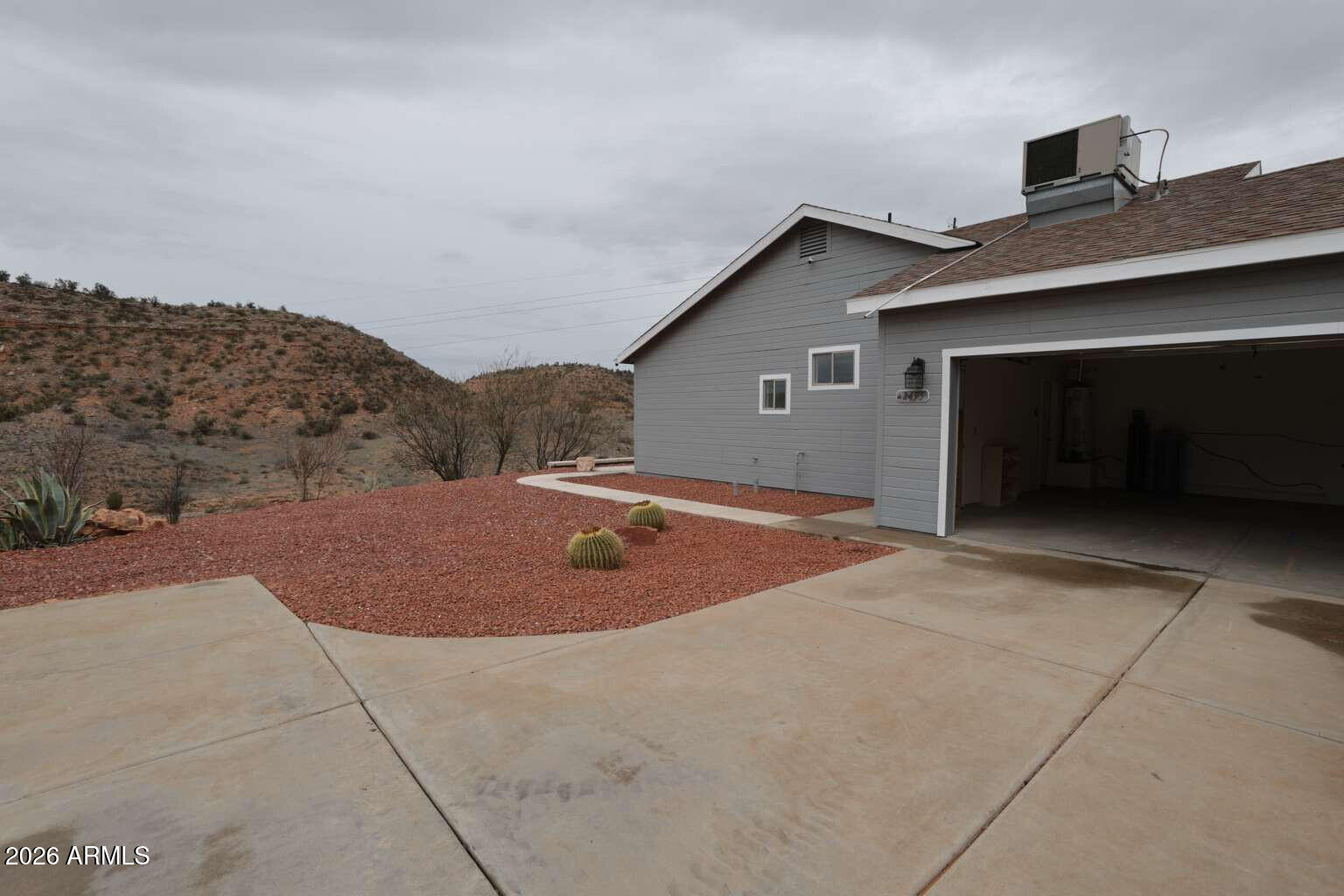 AN IRREG M&B PTN N2SW4 SW PCL COR APPROX 1295'E & 520'N OF SW COR N2SW4 SEC 15-15-4E CONT 2.67AC - Residential