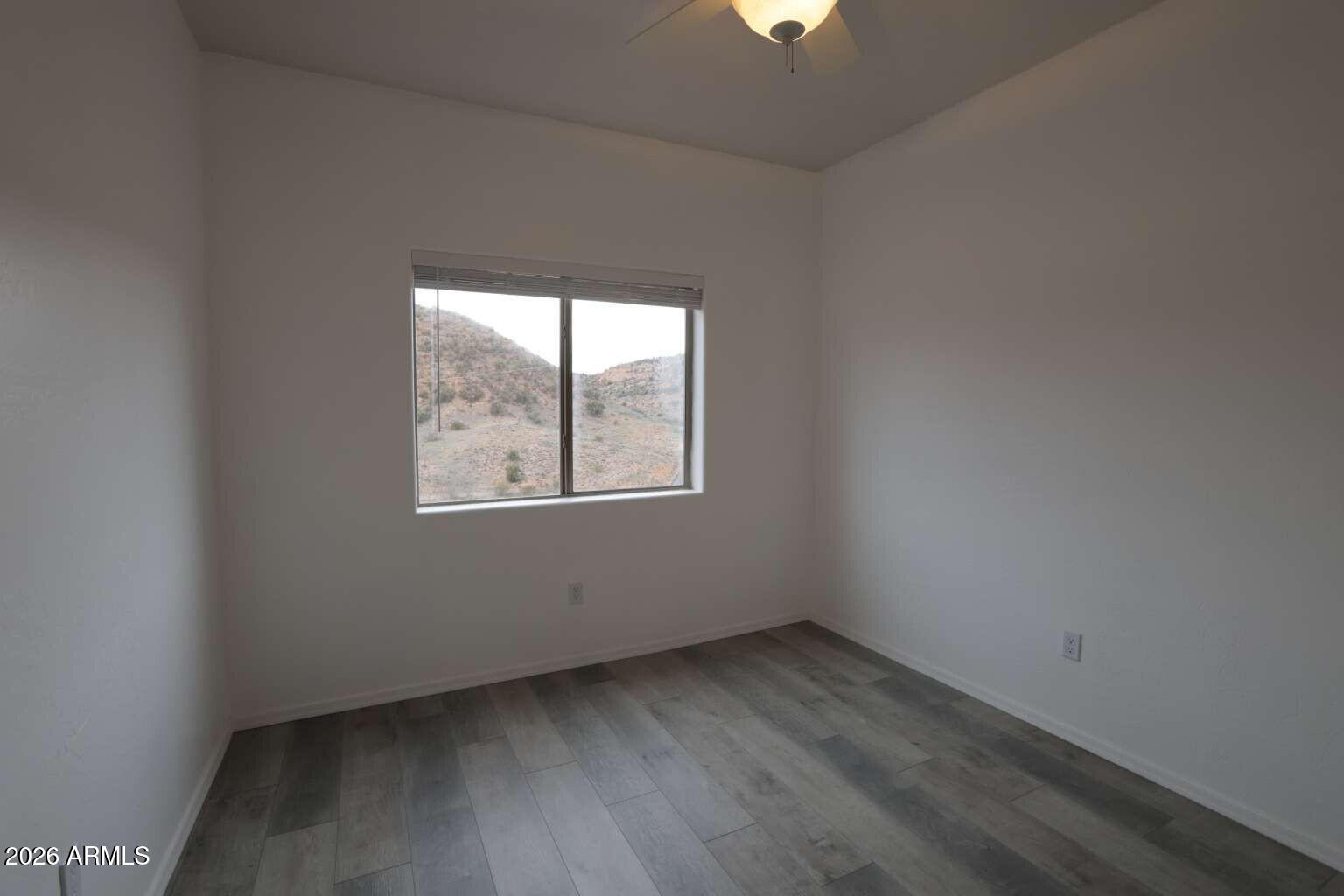 AN IRREG M&B PTN N2SW4 SW PCL COR APPROX 1295'E & 520'N OF SW COR N2SW4 SEC 15-15-4E CONT 2.67AC - Residential