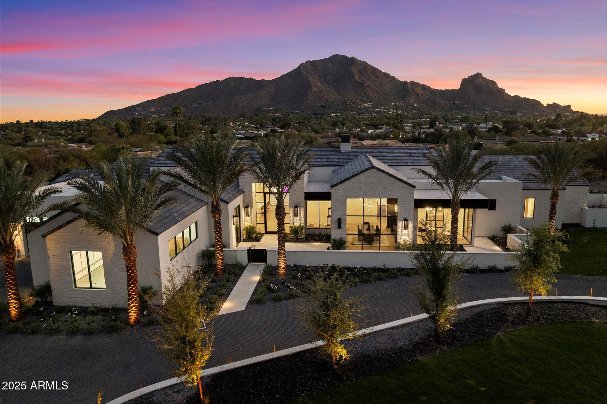 Experience the STATELY lifestyle at NORTON LUXURY HOME's latest CUSTOM BUILD in PARADISE VALLEY, ARIZONA!