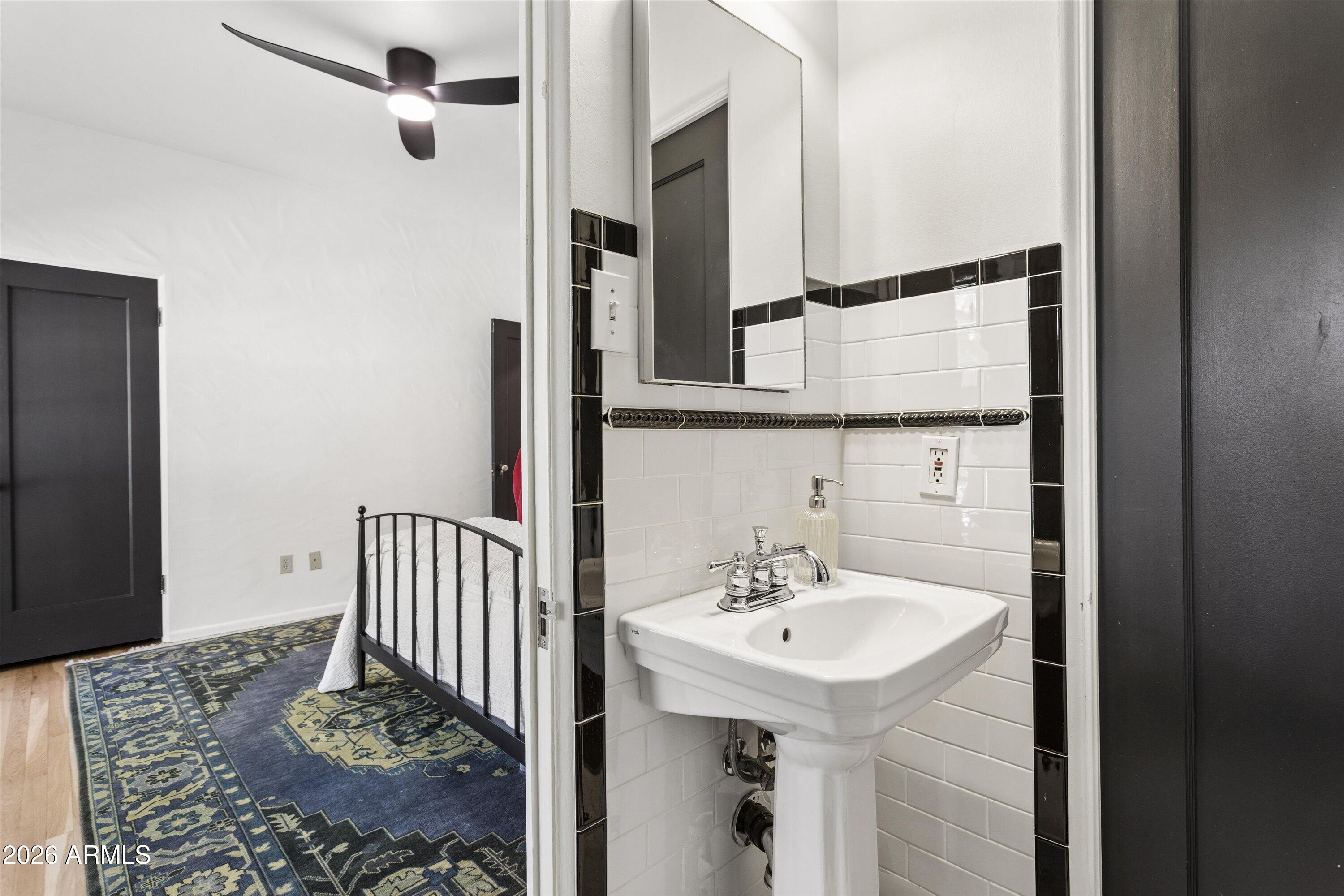 WINDSOR SQUARE BLOCK 2 LOTS 1 THRU 31 - Residential