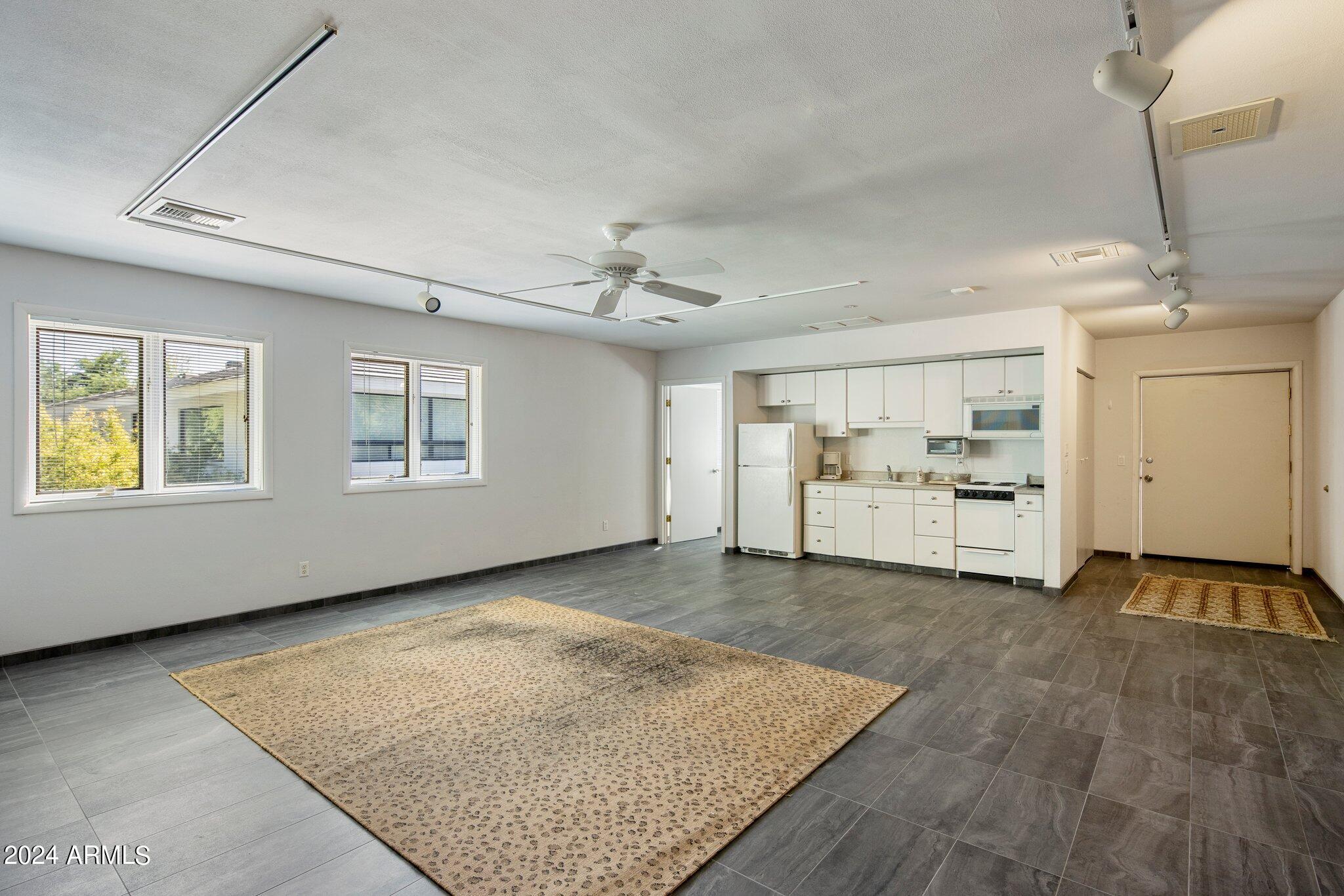 LOMBARDI ESTATES BLK 1 - Residential