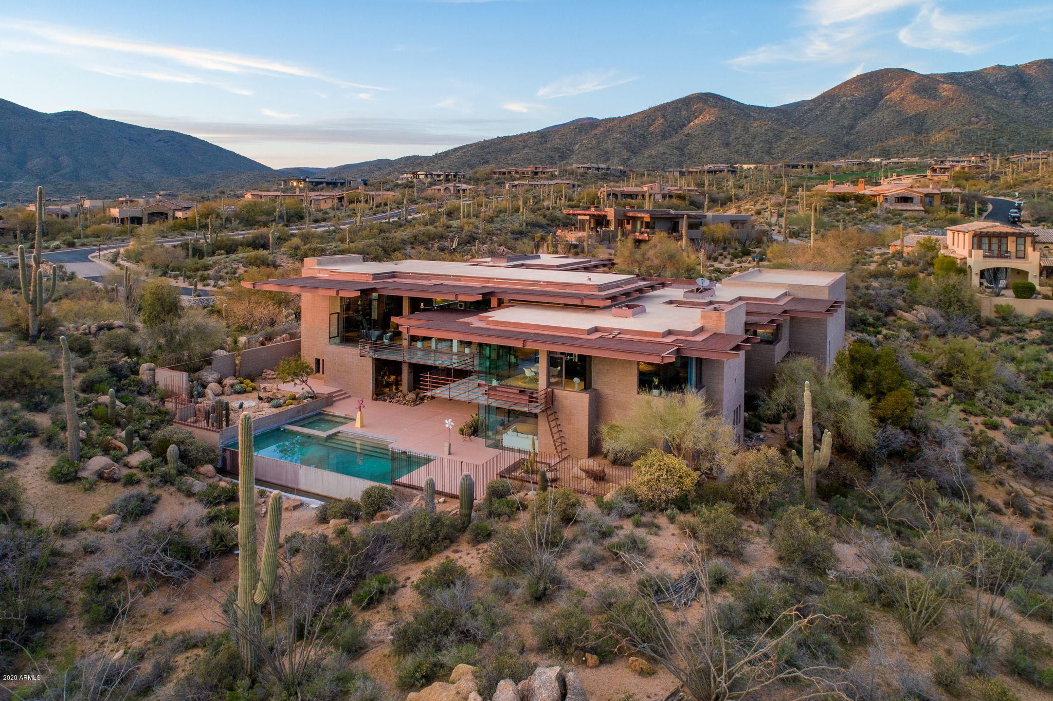 DESERT MOUNTAIN - Residential
