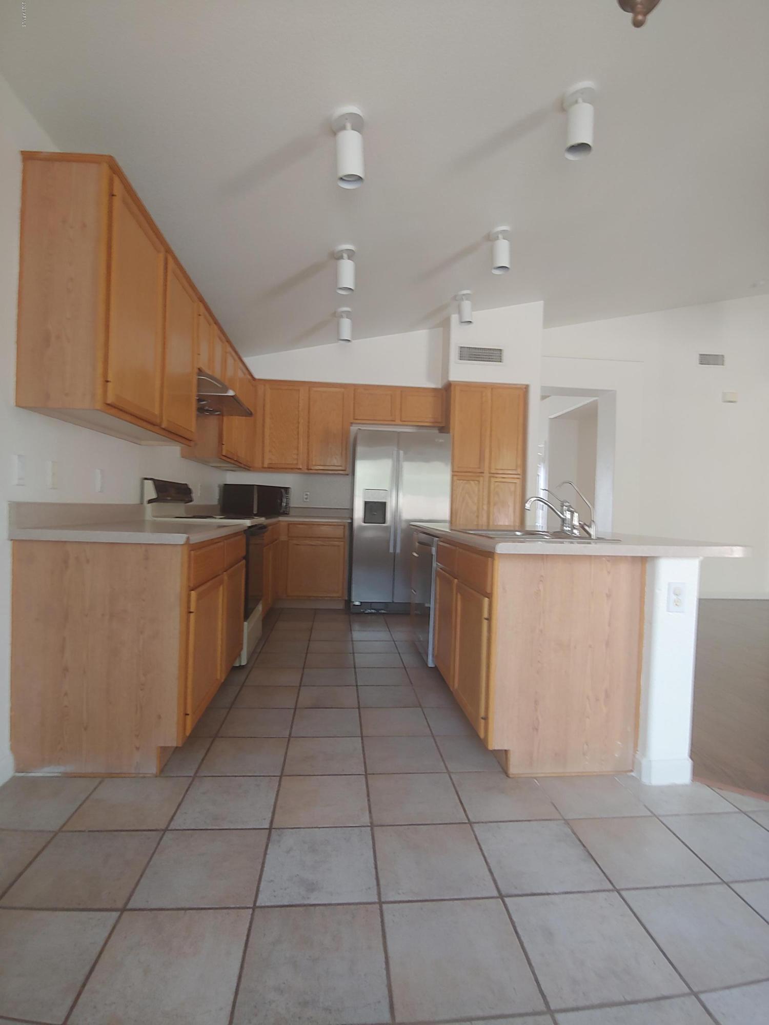 CLEMENTE RANCH PARCEL 12 - Residential Lease