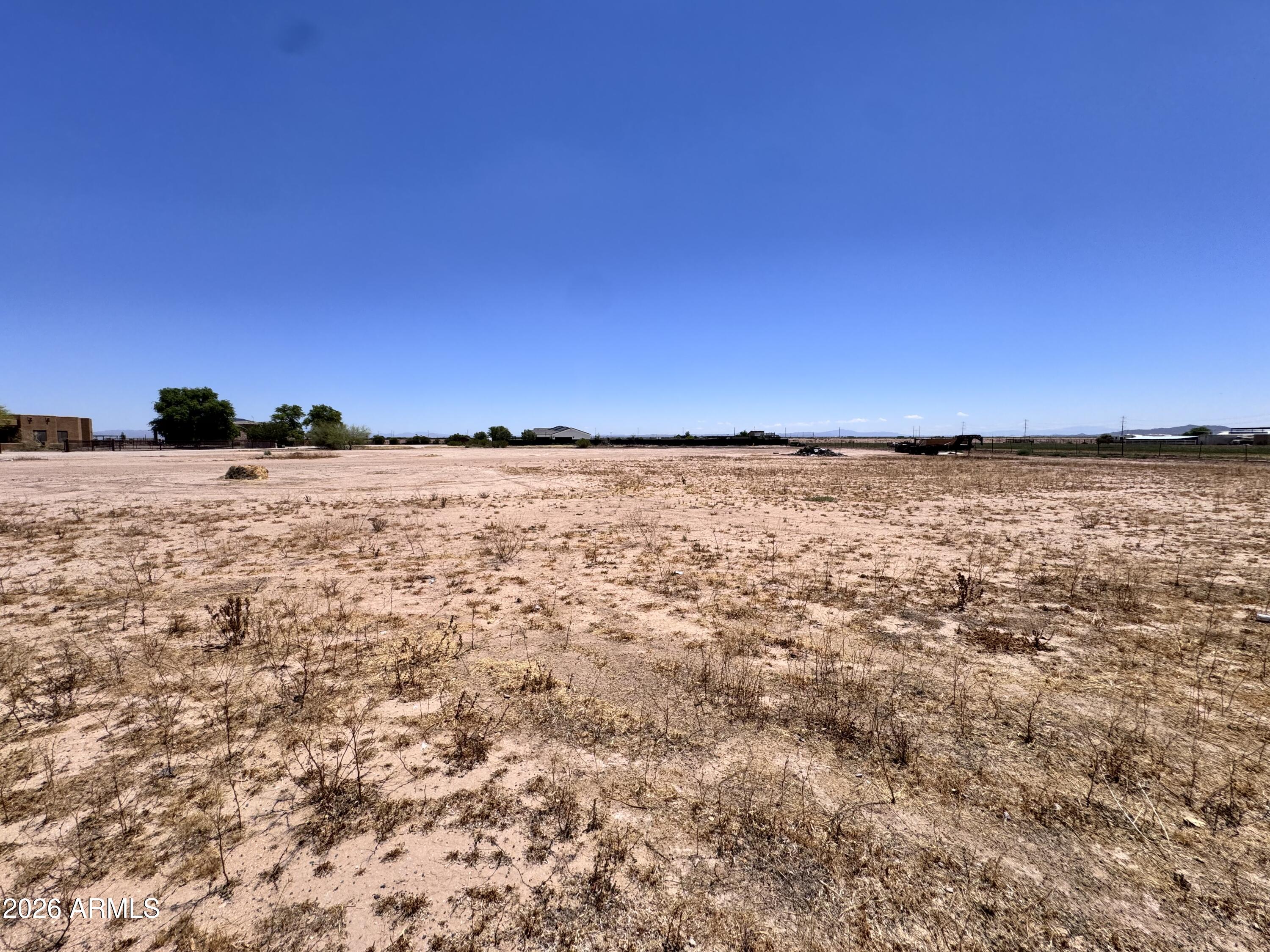 COM @ W1/4 COR SECTION 31-5S-9E TH N-680.89 TH S89 - Land