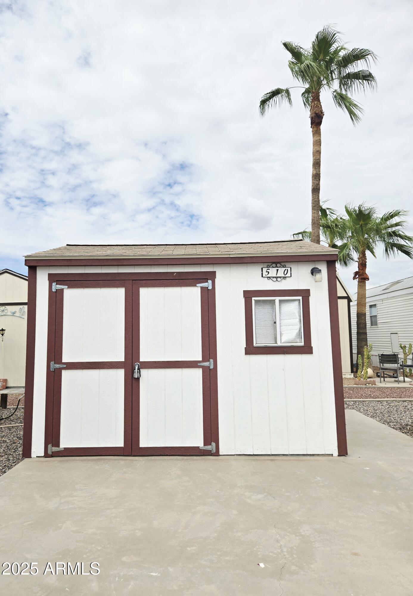 TIERRA DEL SOL RV RESORT - Land