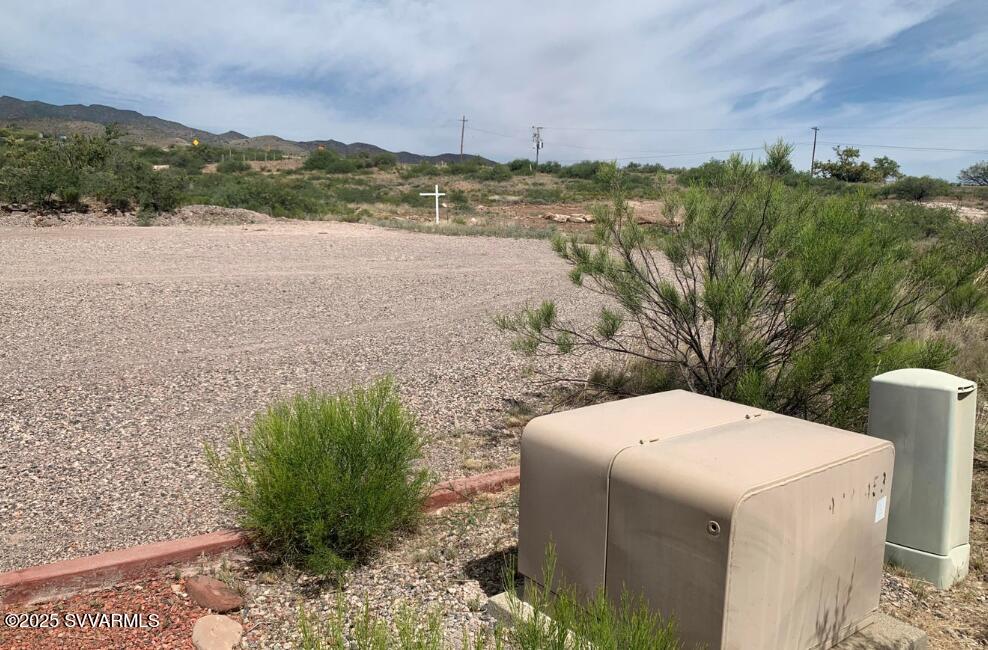 Under 5 Acres - Land