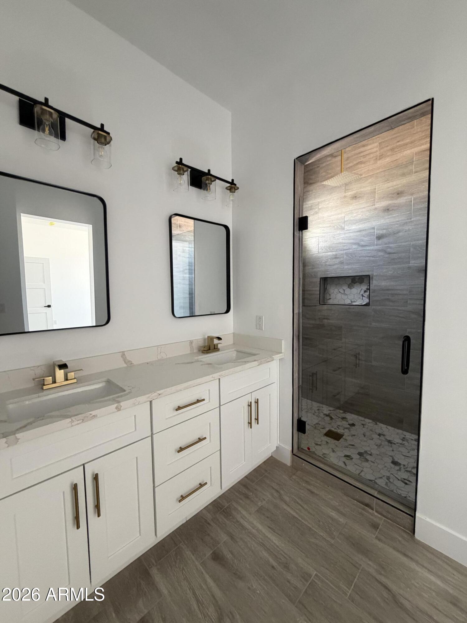 WEST PHOENIX ESTATES UNIT 5 - Residential