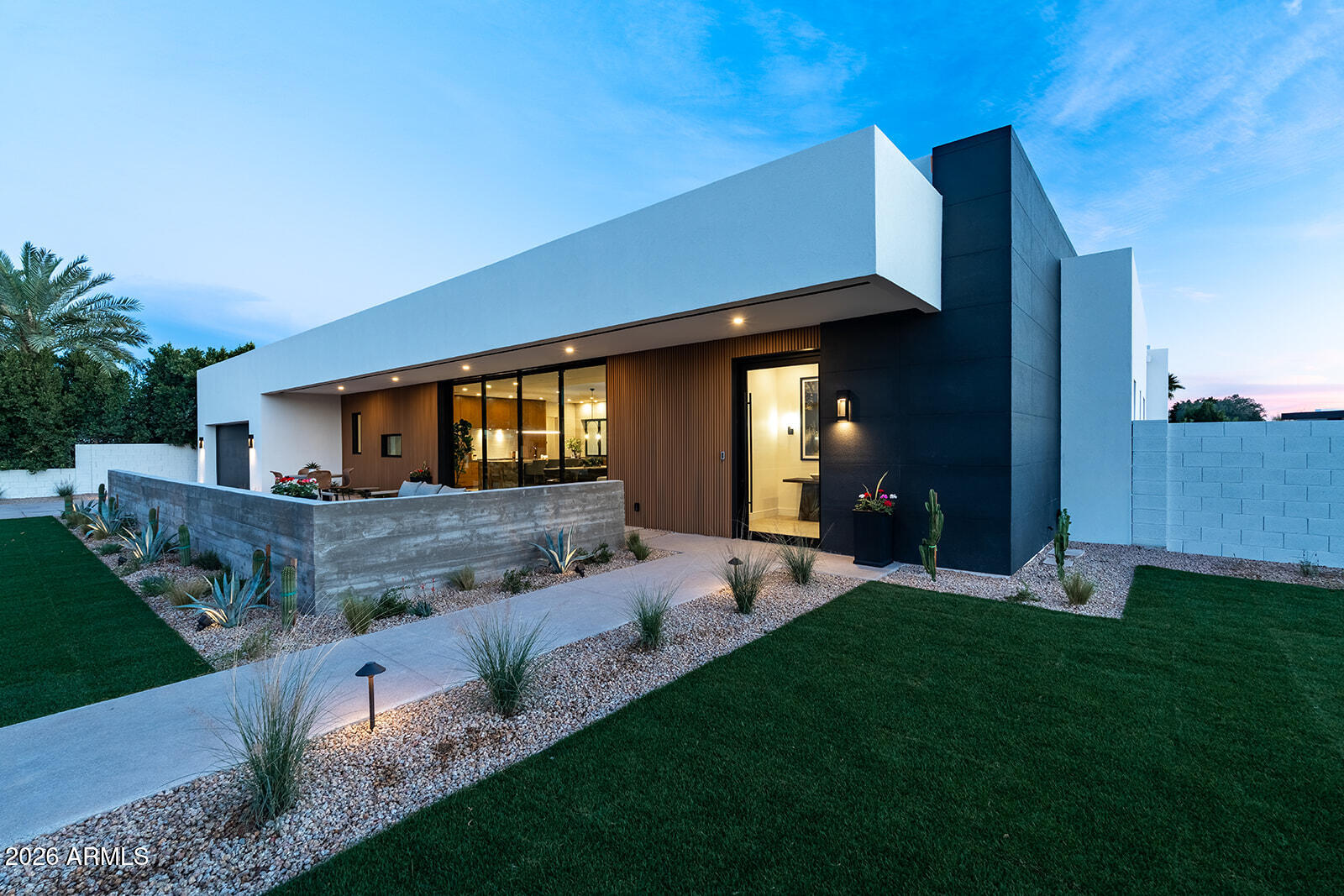 CAMELBACK PARK ESTATES - Residential