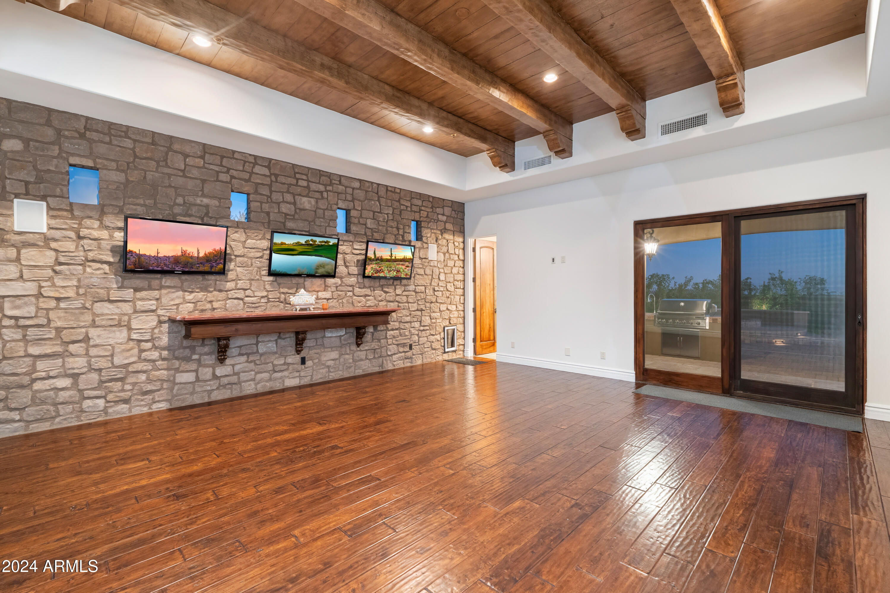 CRESTVIEW AT FOUNTAIN HILLS - Residential