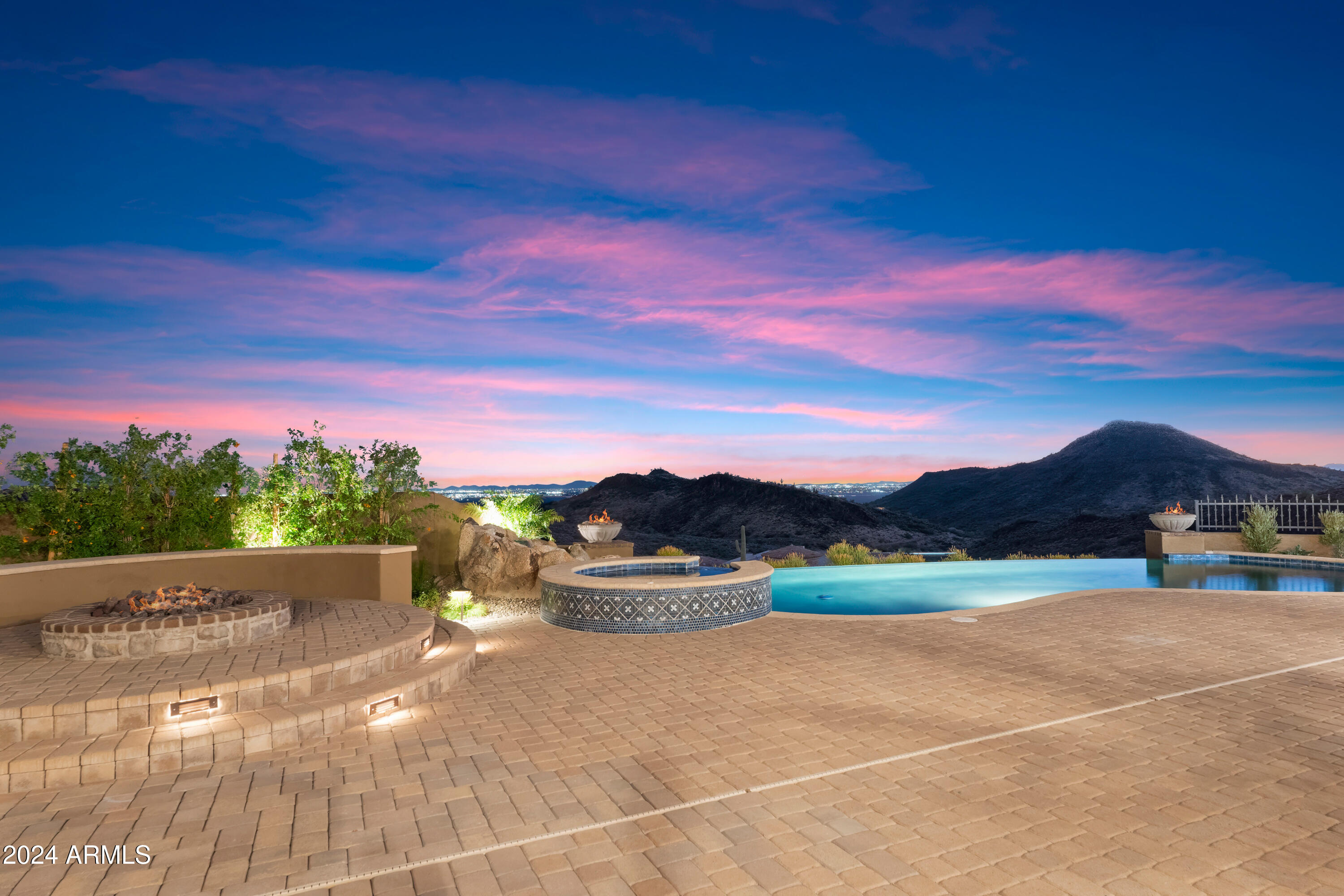 CRESTVIEW AT FOUNTAIN HILLS - Residential