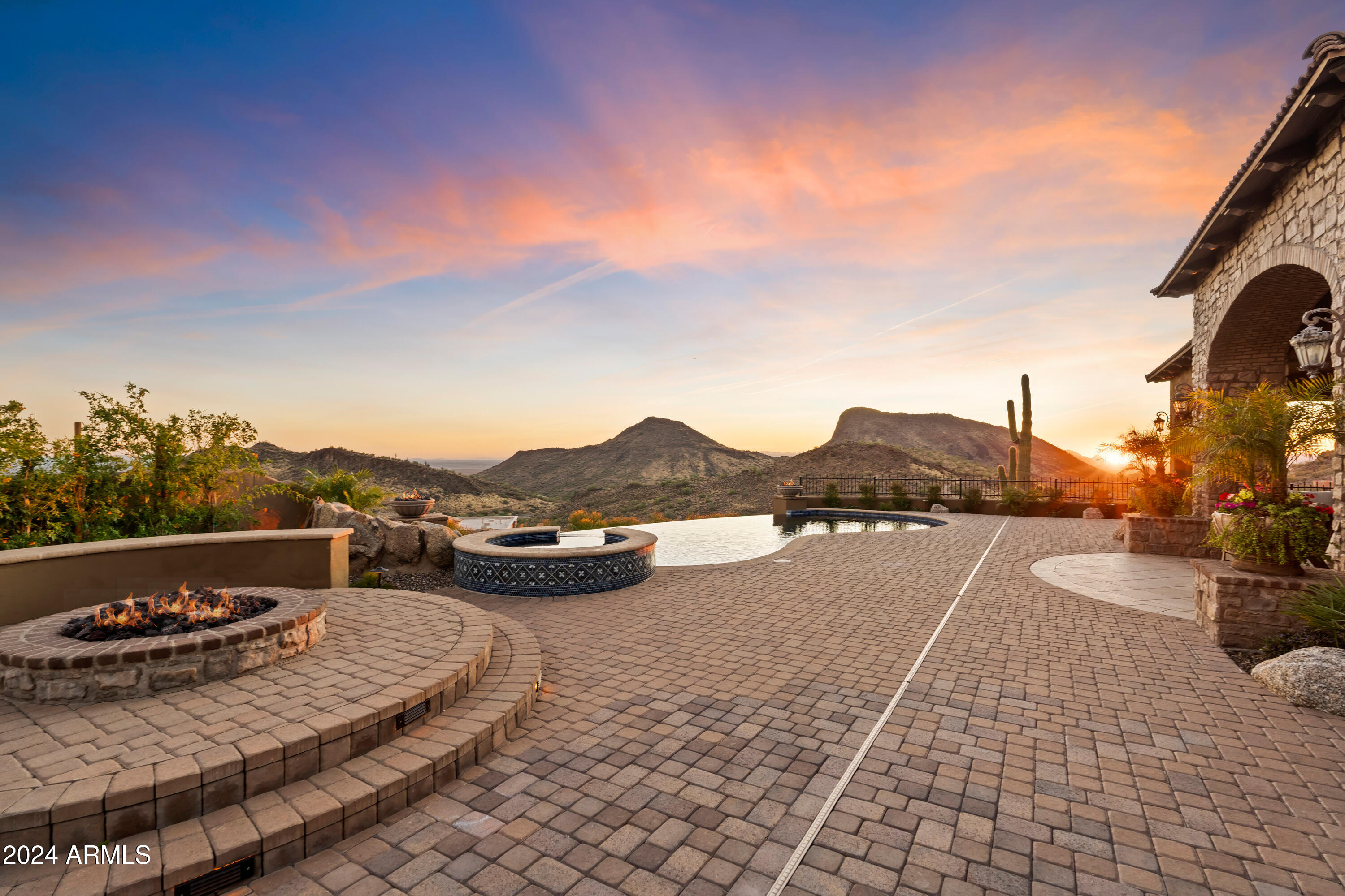 CRESTVIEW AT FOUNTAIN HILLS - Residential
