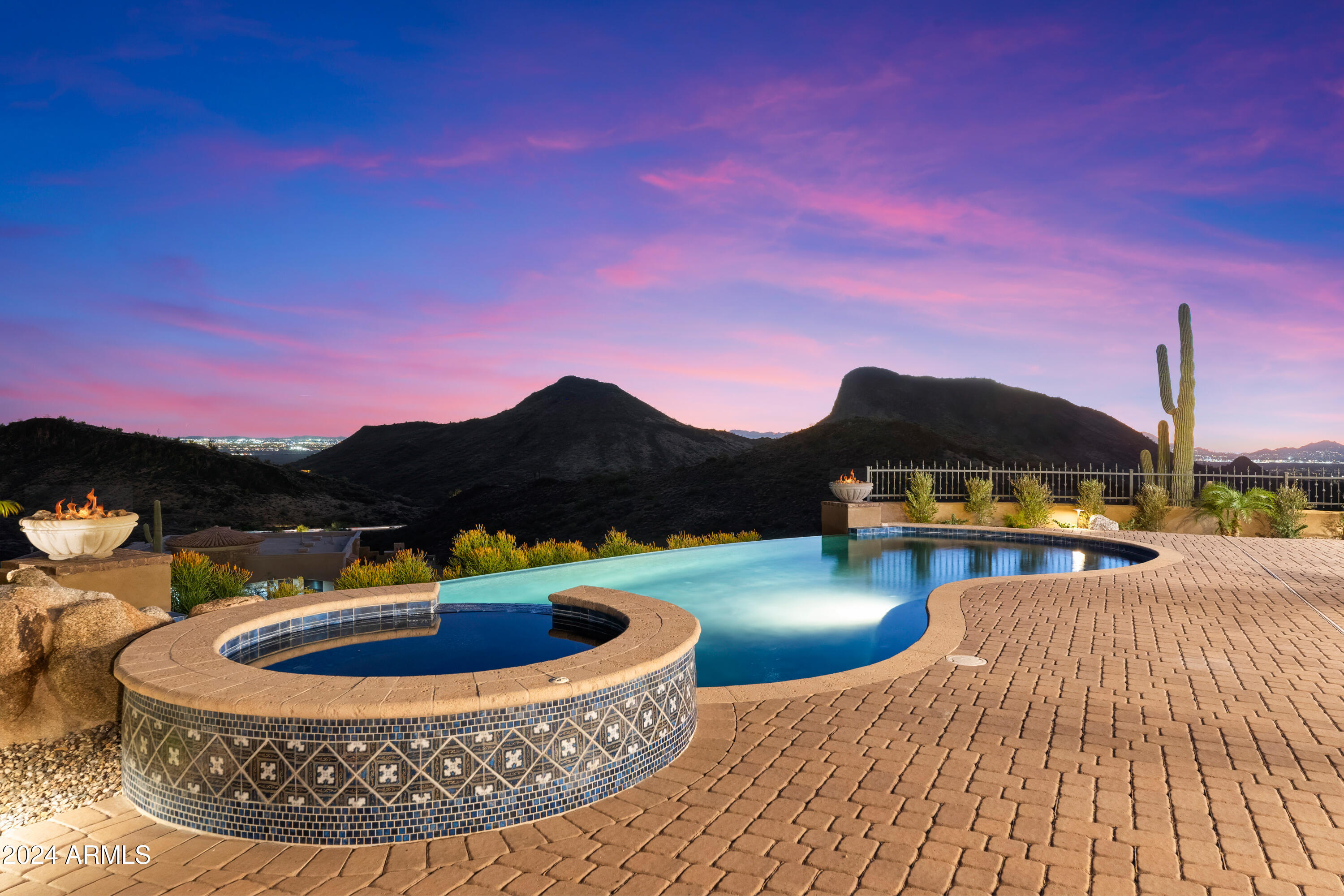 CRESTVIEW AT FOUNTAIN HILLS - Residential