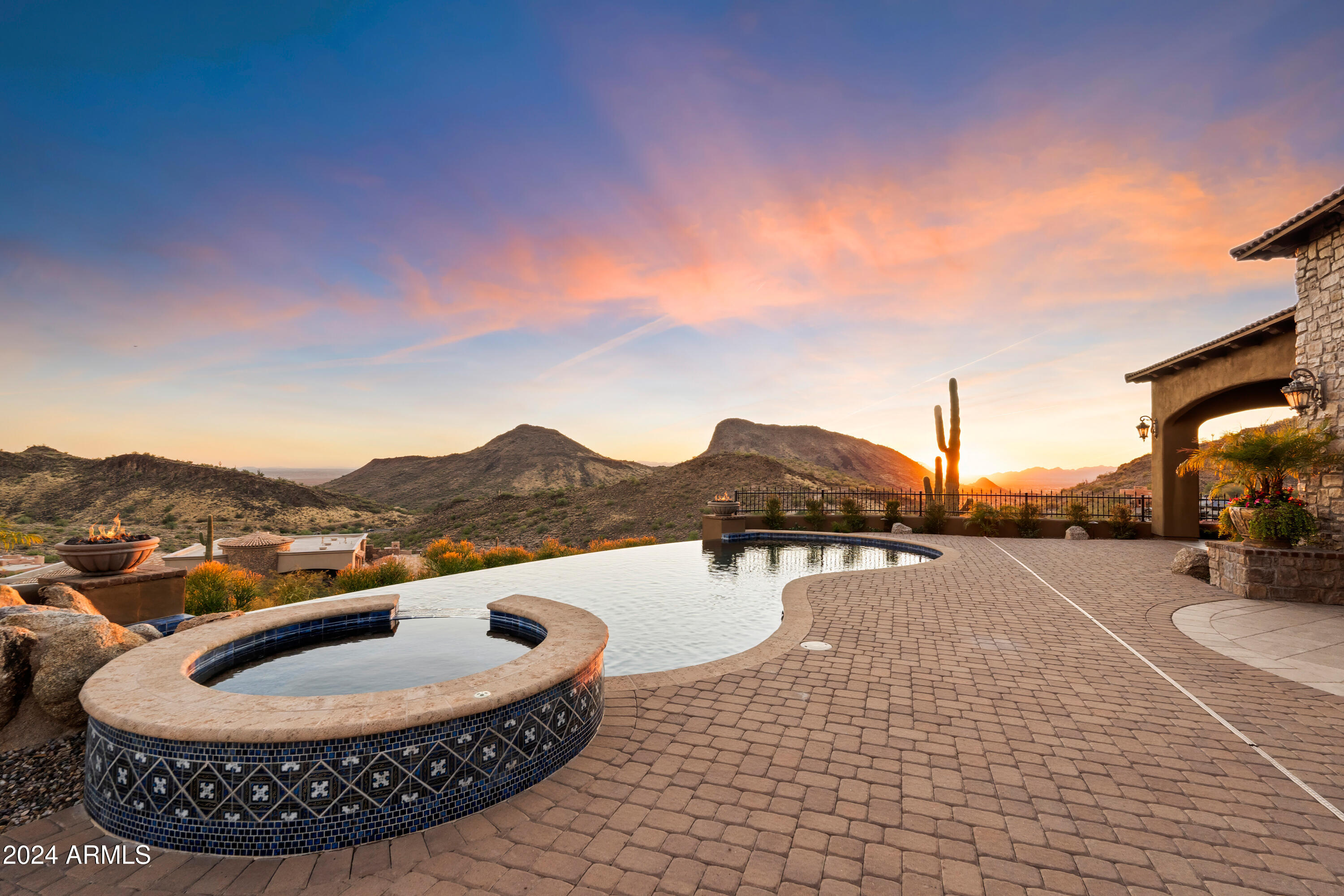 CRESTVIEW AT FOUNTAIN HILLS - Residential