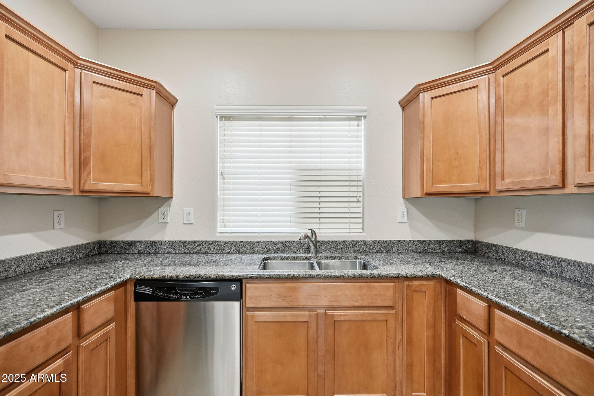 ANTHEM UNIT 101 - Residential Lease