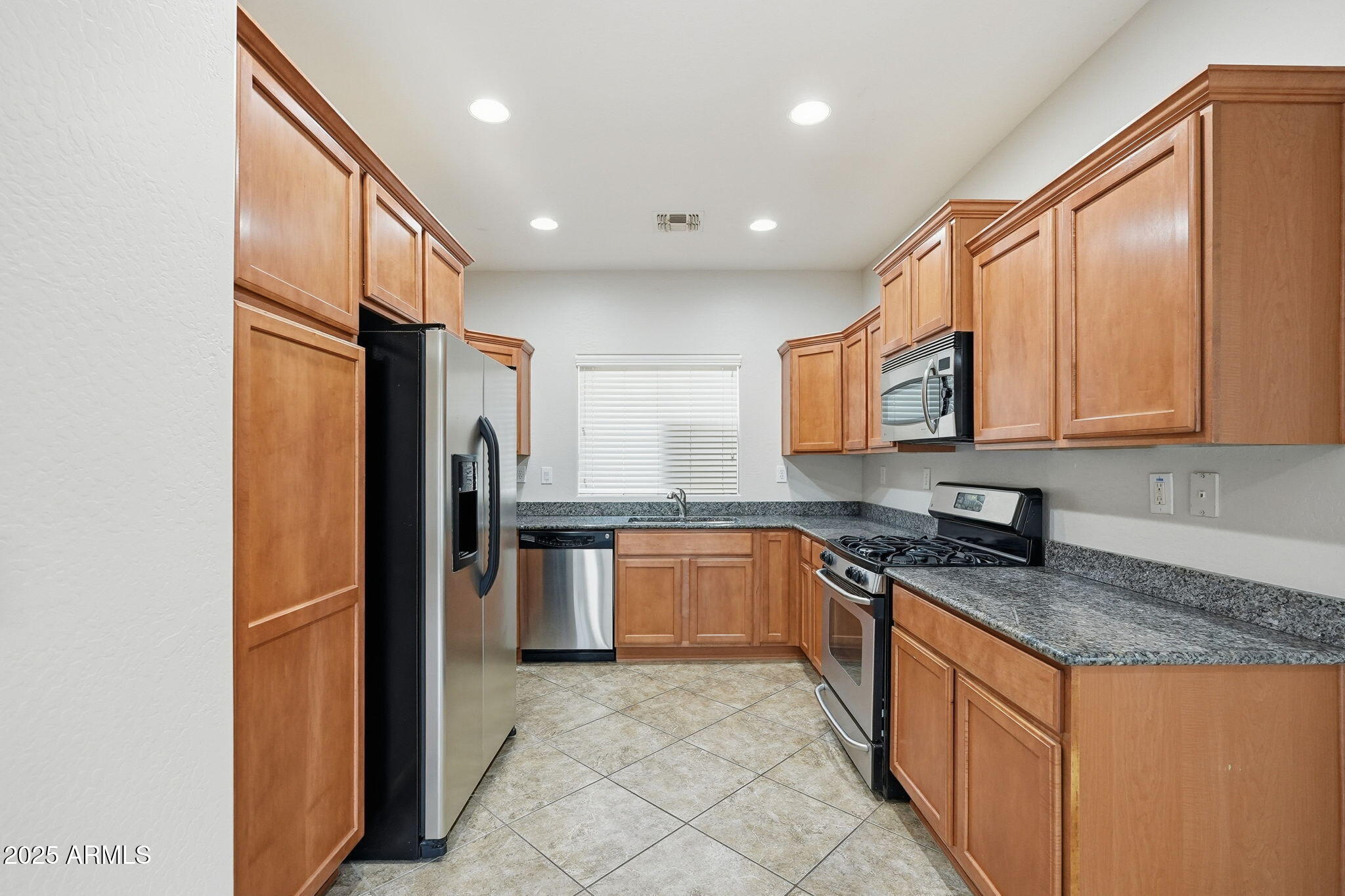 ANTHEM UNIT 101 - Residential Lease
