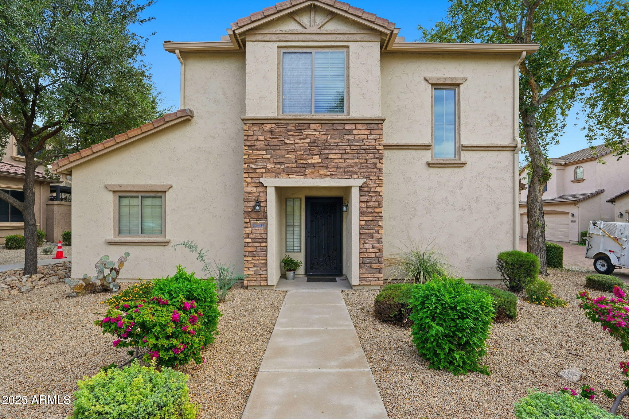 ANTHEM UNIT 101 - Residential Lease