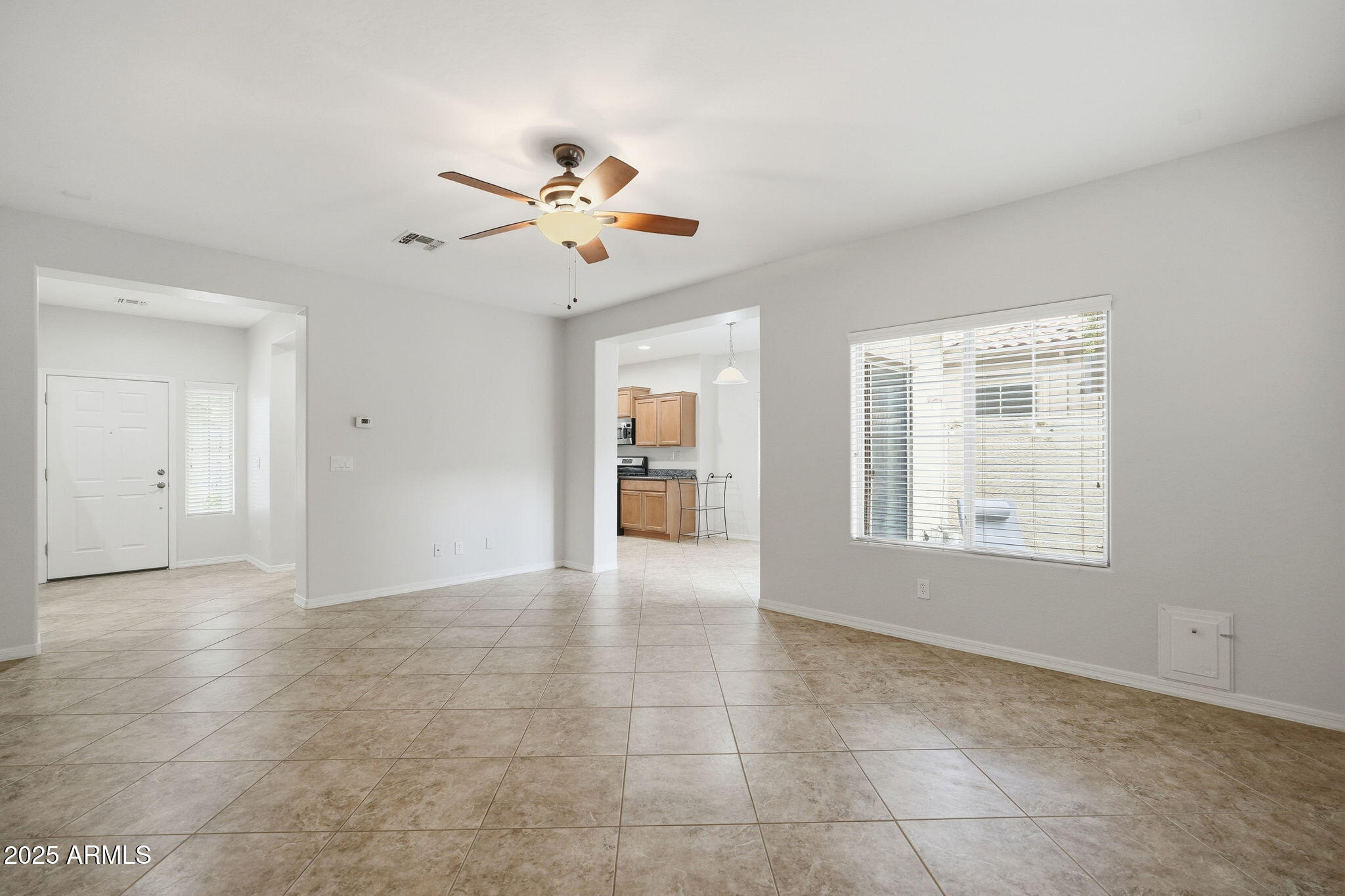 ANTHEM UNIT 101 - Residential Lease