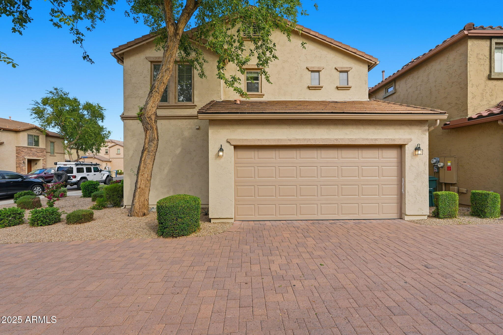 ANTHEM UNIT 101 - Residential Lease