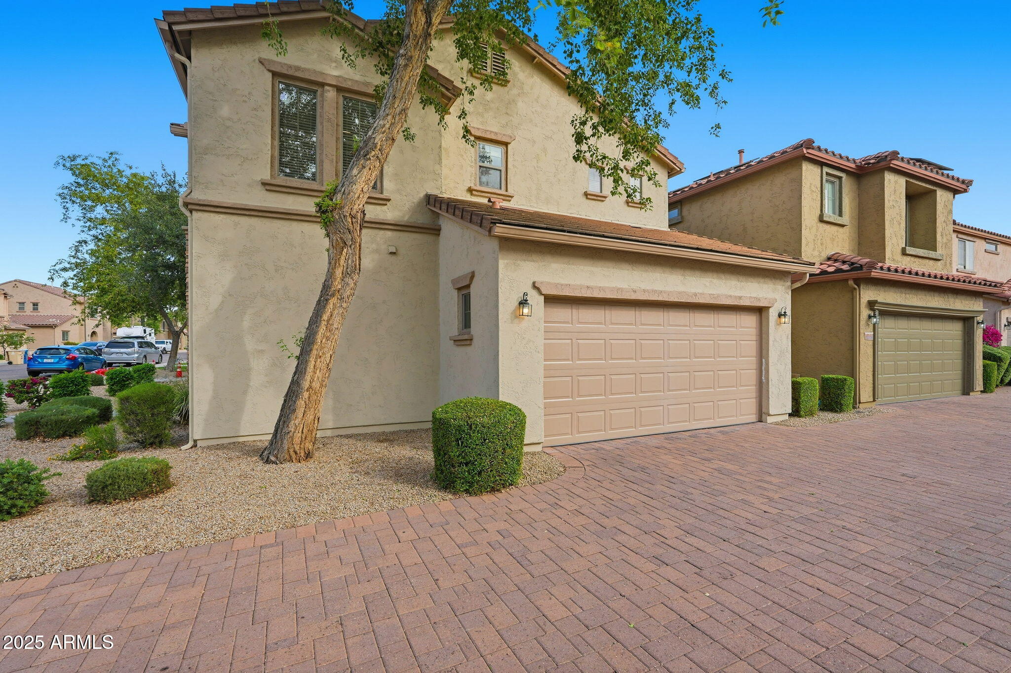 ANTHEM UNIT 101 - Residential Lease