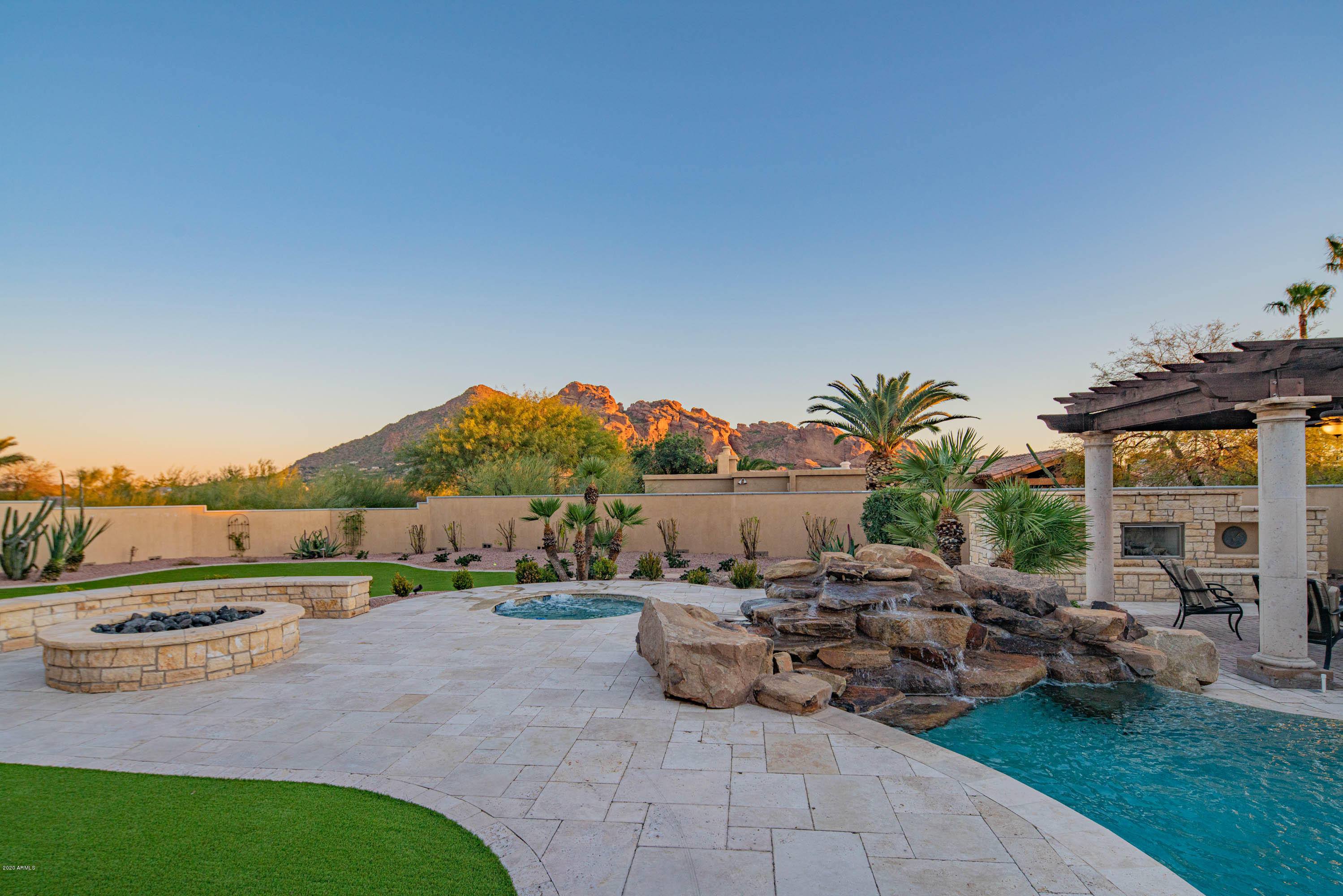 PEBBLE RIDGE - Residential
