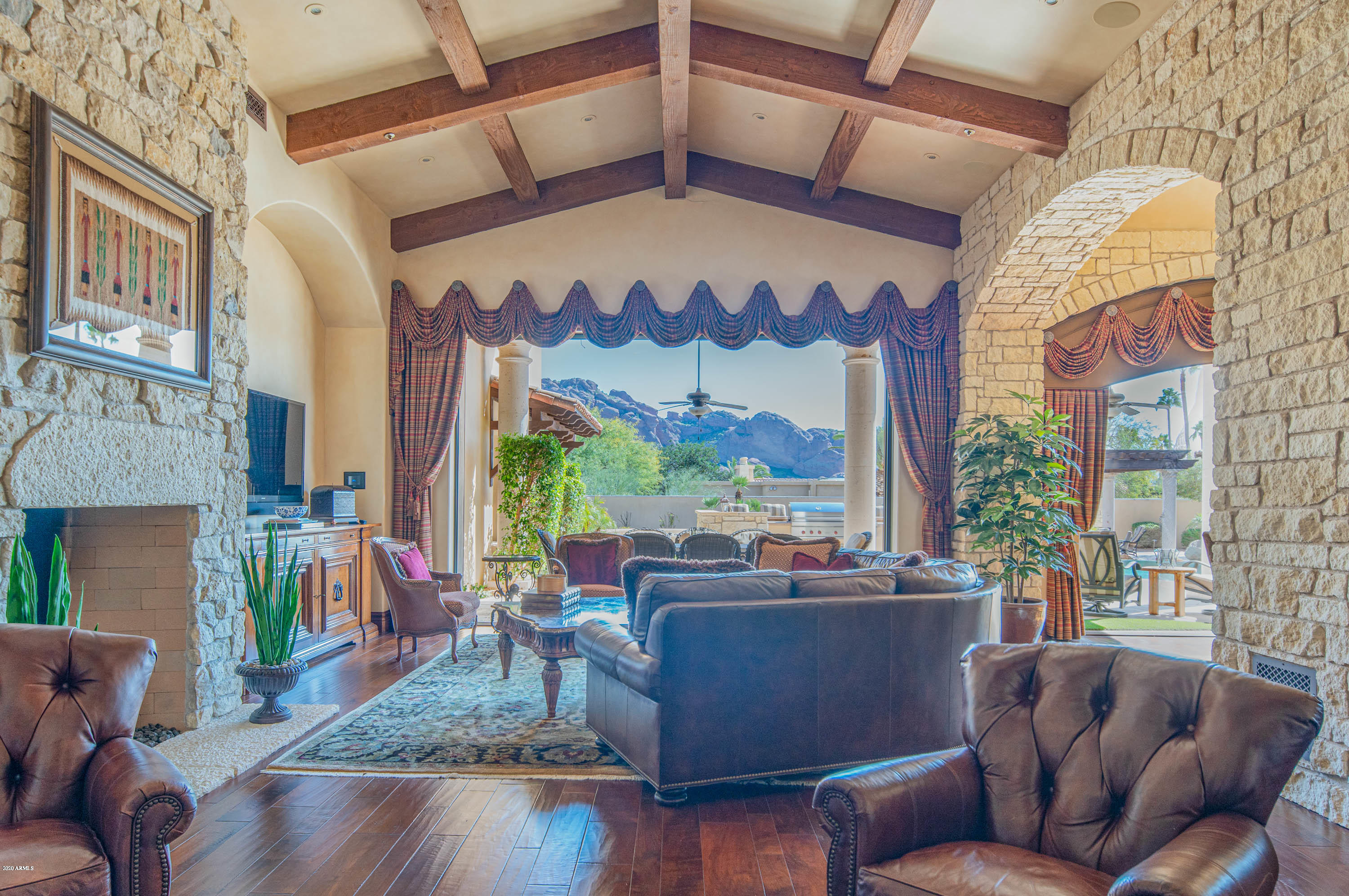 PEBBLE RIDGE - Residential