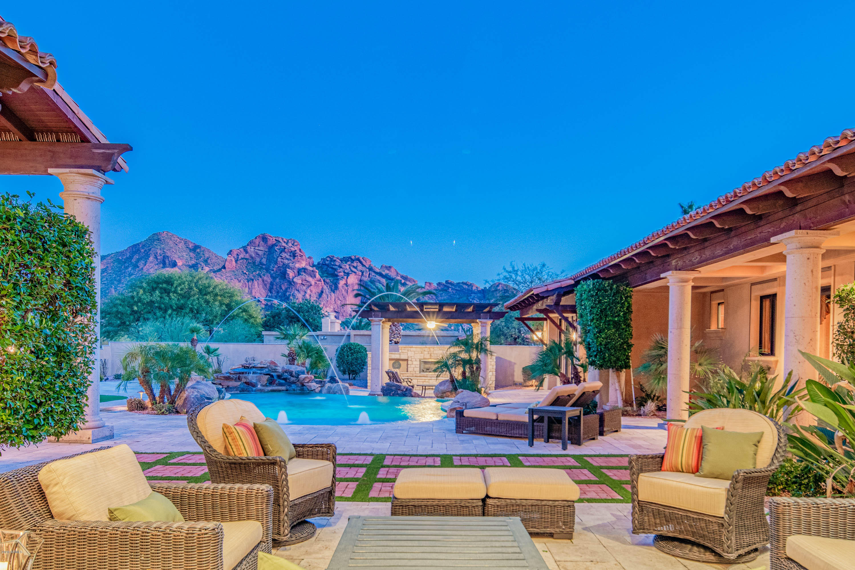 PEBBLE RIDGE - Residential