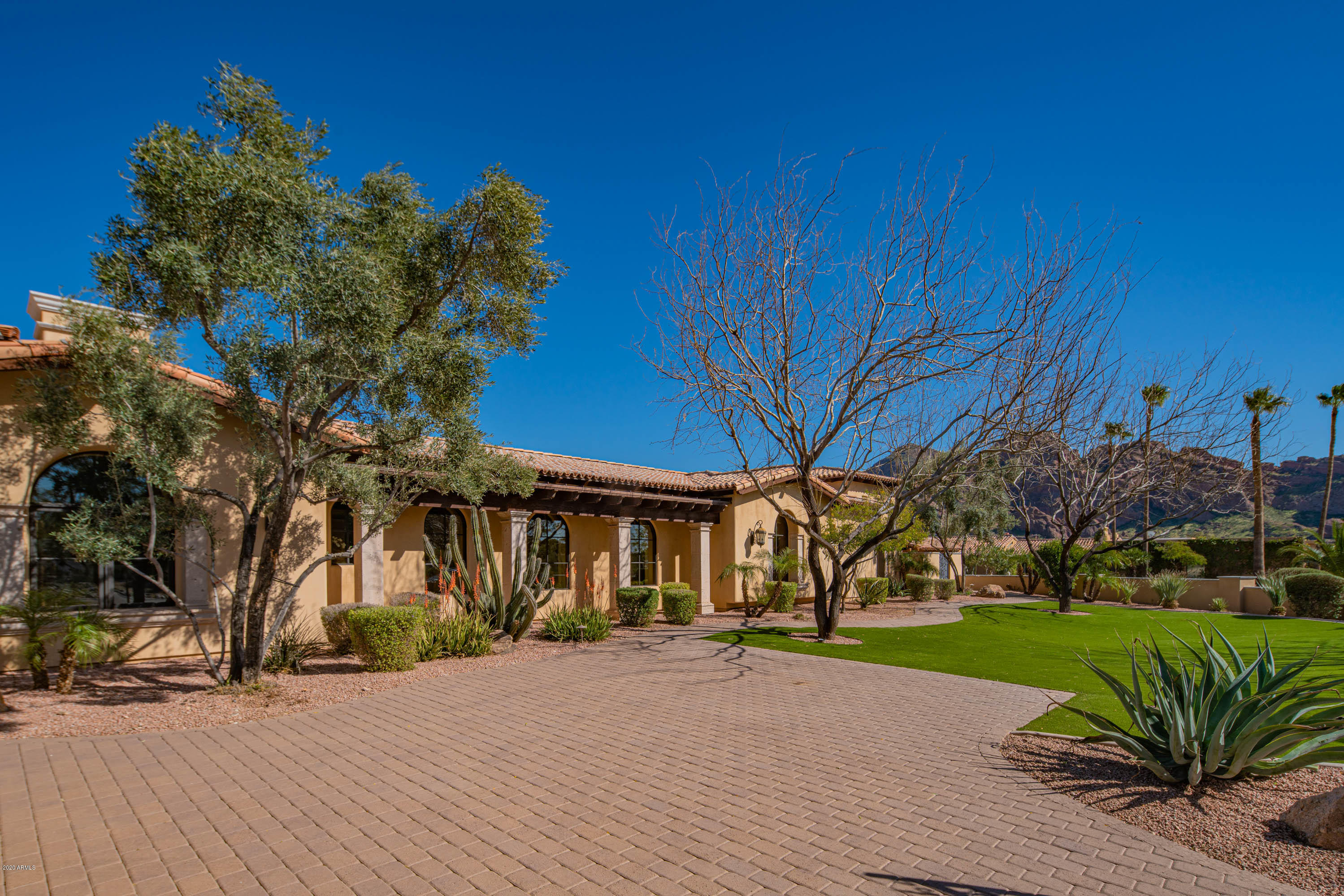 PEBBLE RIDGE - Residential