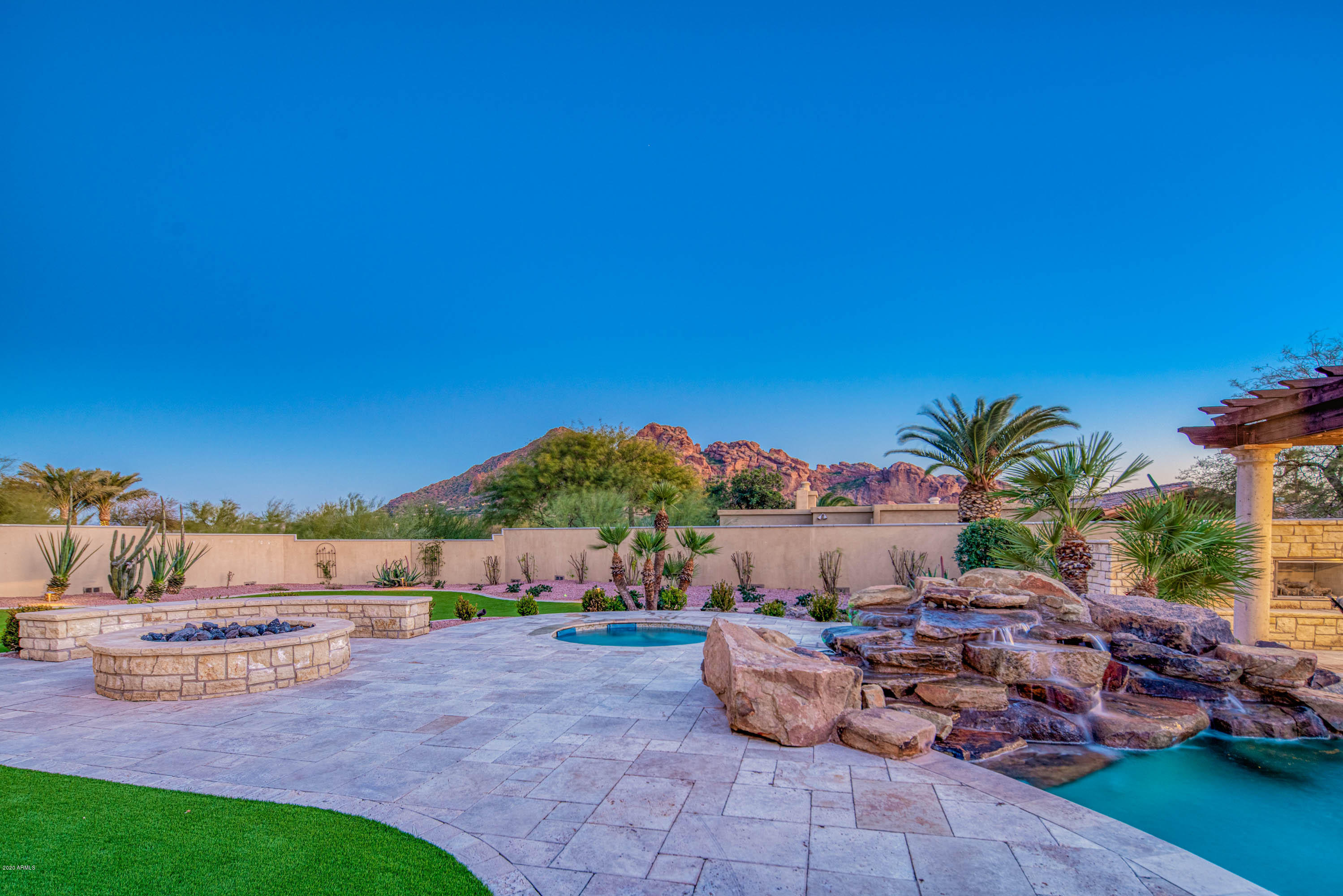 PEBBLE RIDGE - Residential