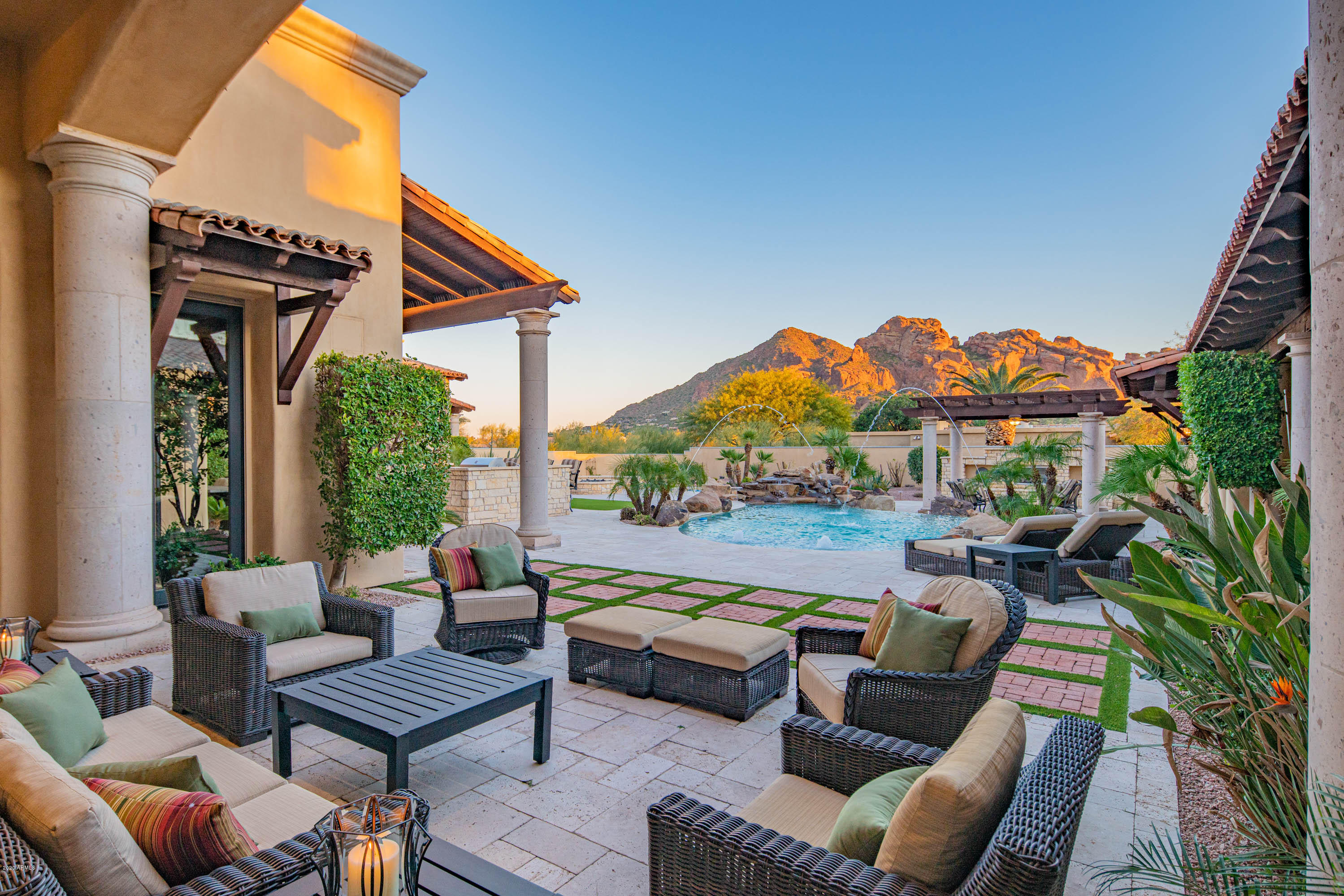 PEBBLE RIDGE - Residential