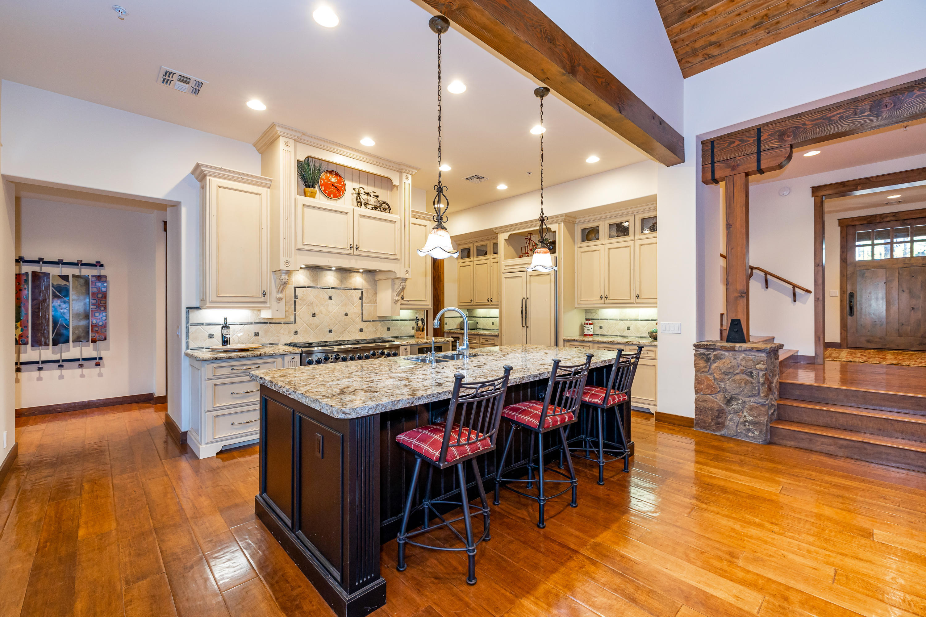 ESTATES AT PINE CANYON - Residential