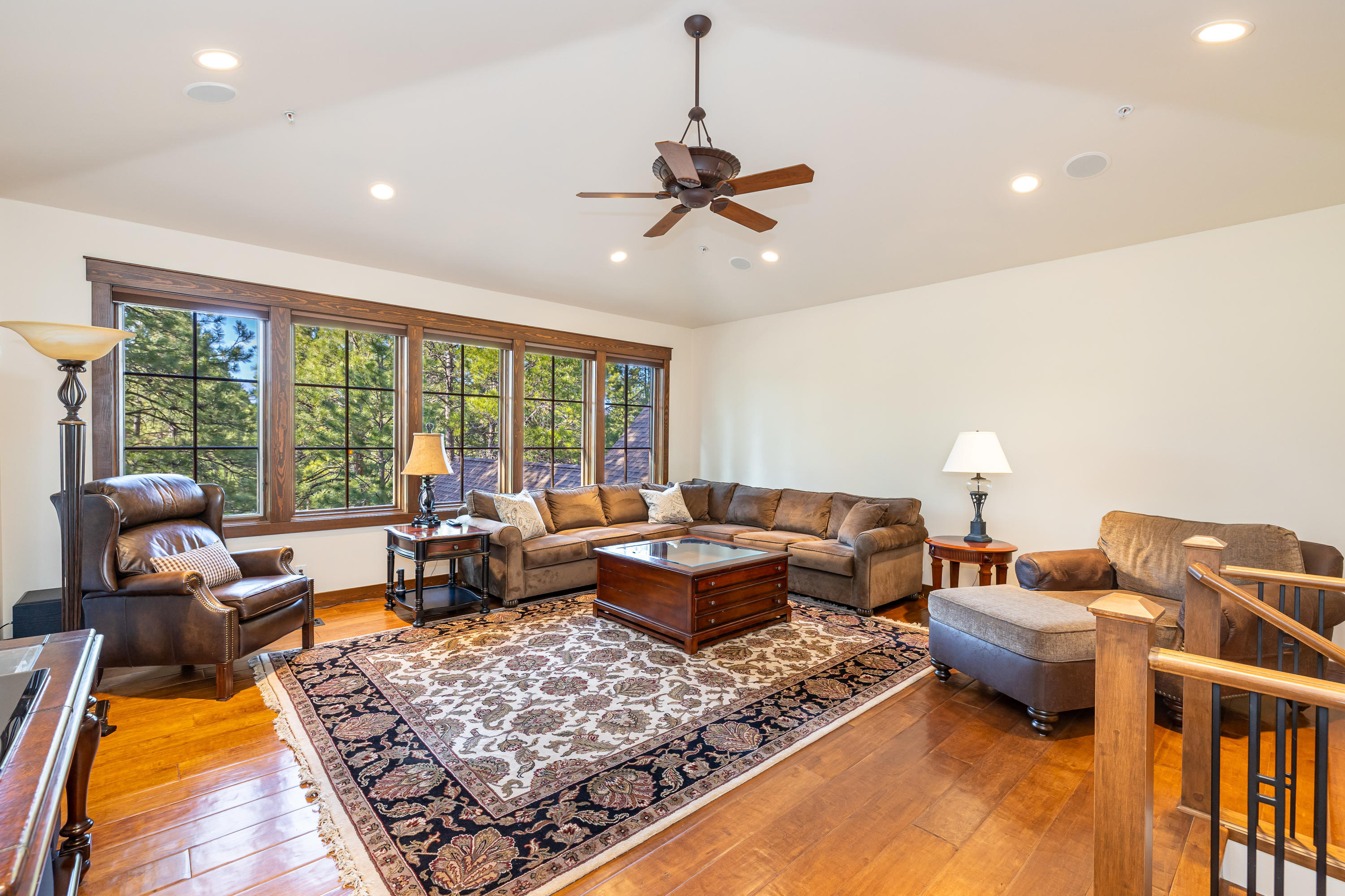 ESTATES AT PINE CANYON - Residential
