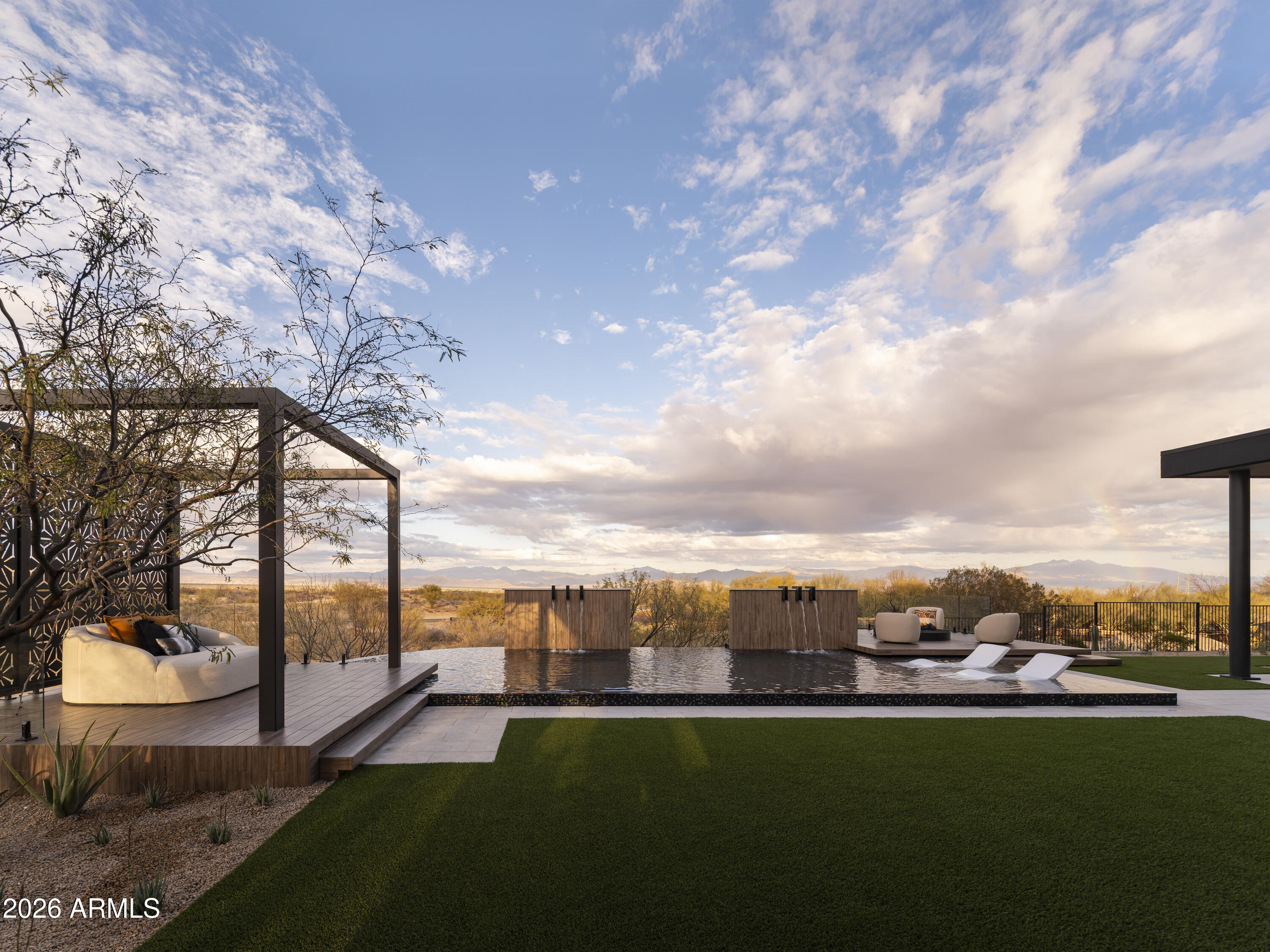 MCDOWELL MOUNTAIN MANOR - Residential