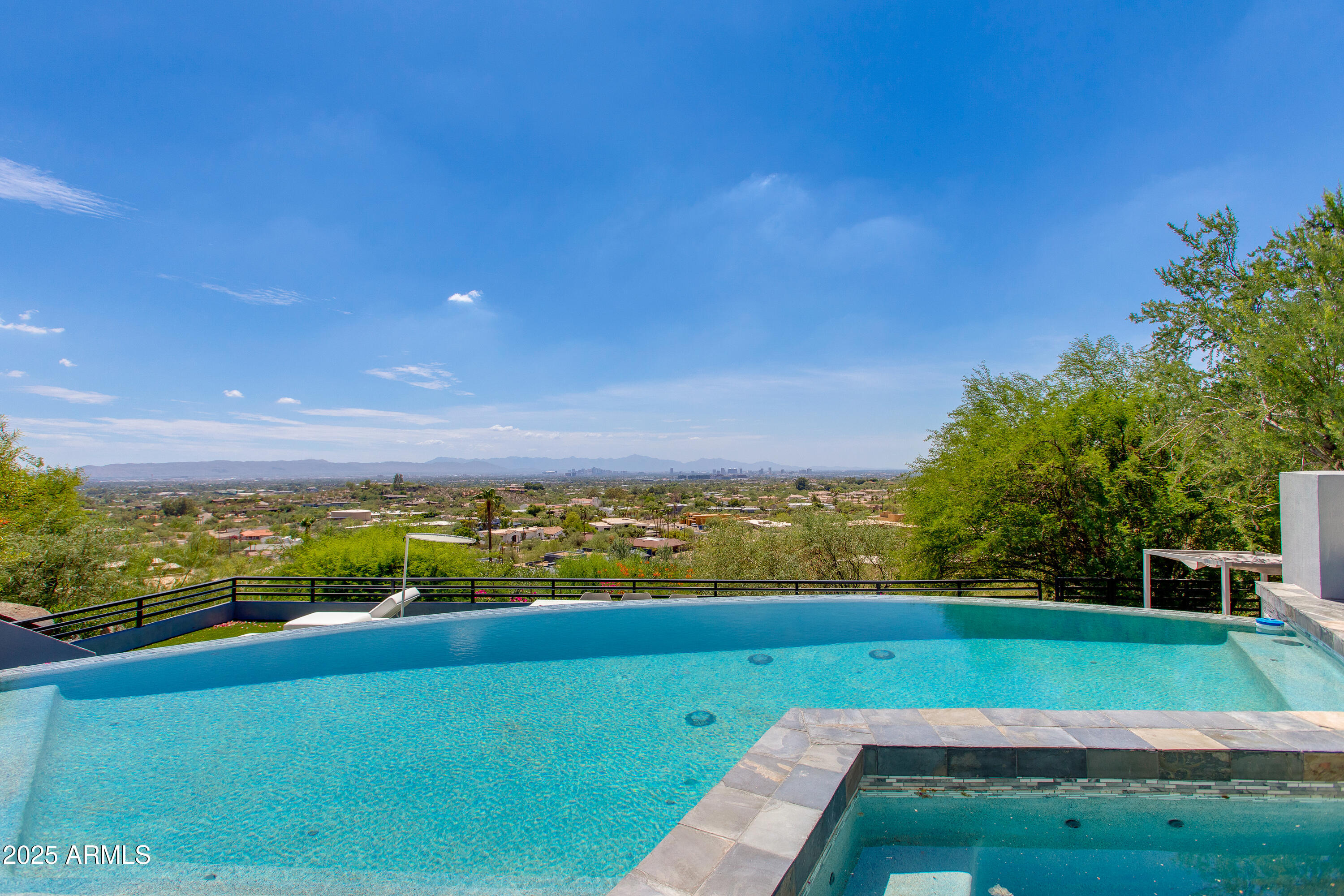 PARADISE HIGHLANDS 2 - Residential
