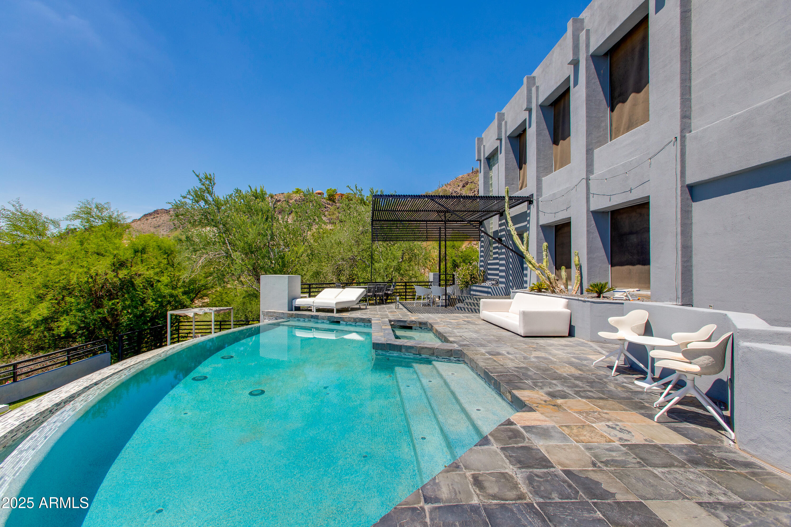 PARADISE HIGHLANDS 2 - Residential