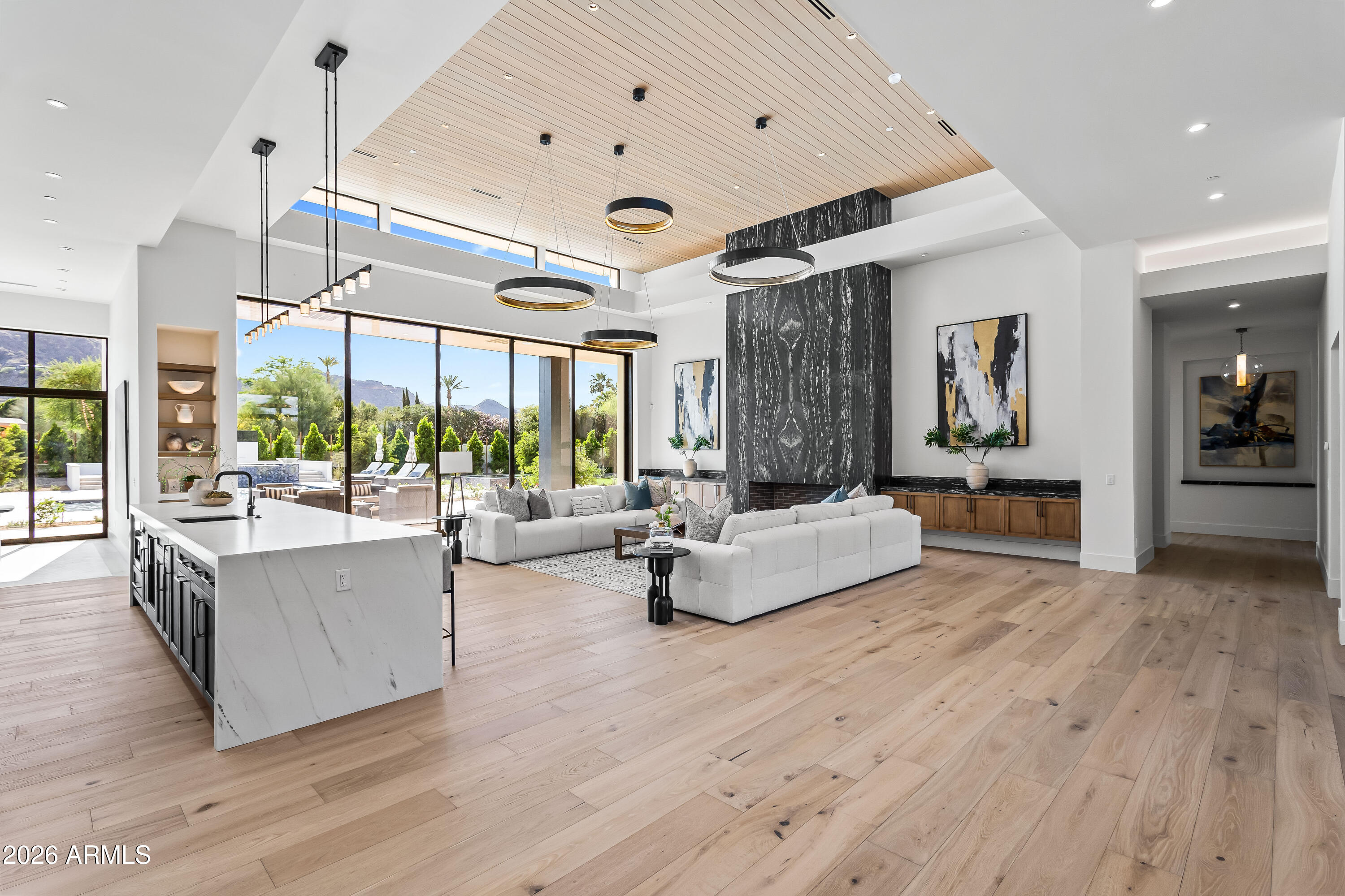CAMELBACK COUNTRY CLUB ESTATES - Residential