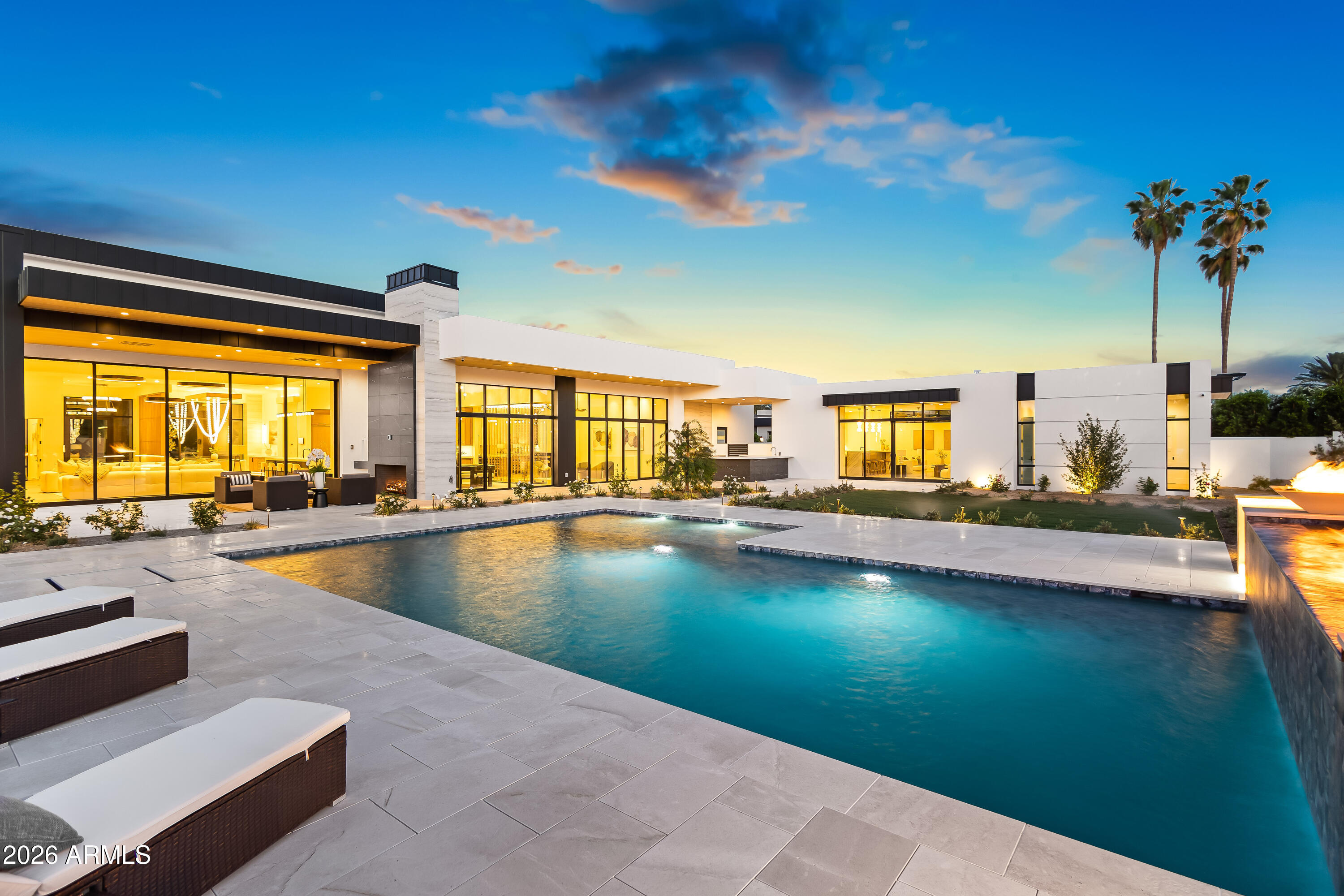 CAMELBACK COUNTRY CLUB ESTATES - Residential